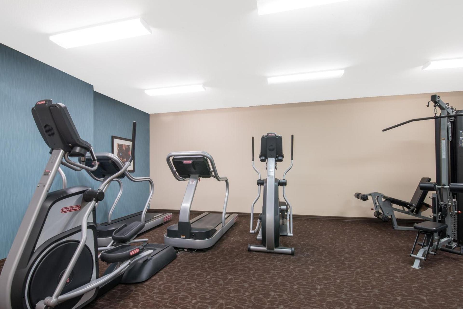 Hawthorn Suites by Wyndham Williston photo 42