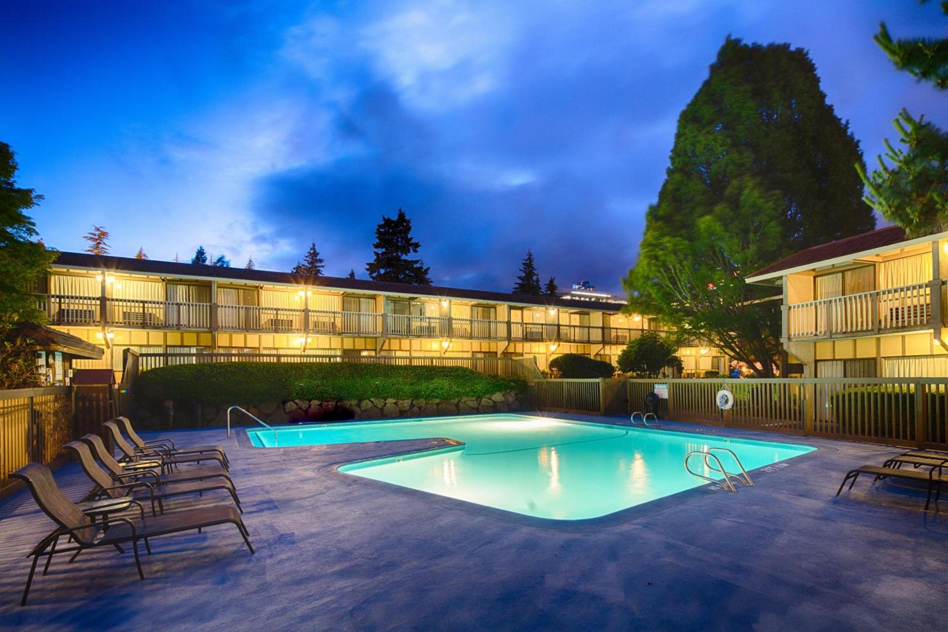 Red Lion Hotel Bellevue photo 2