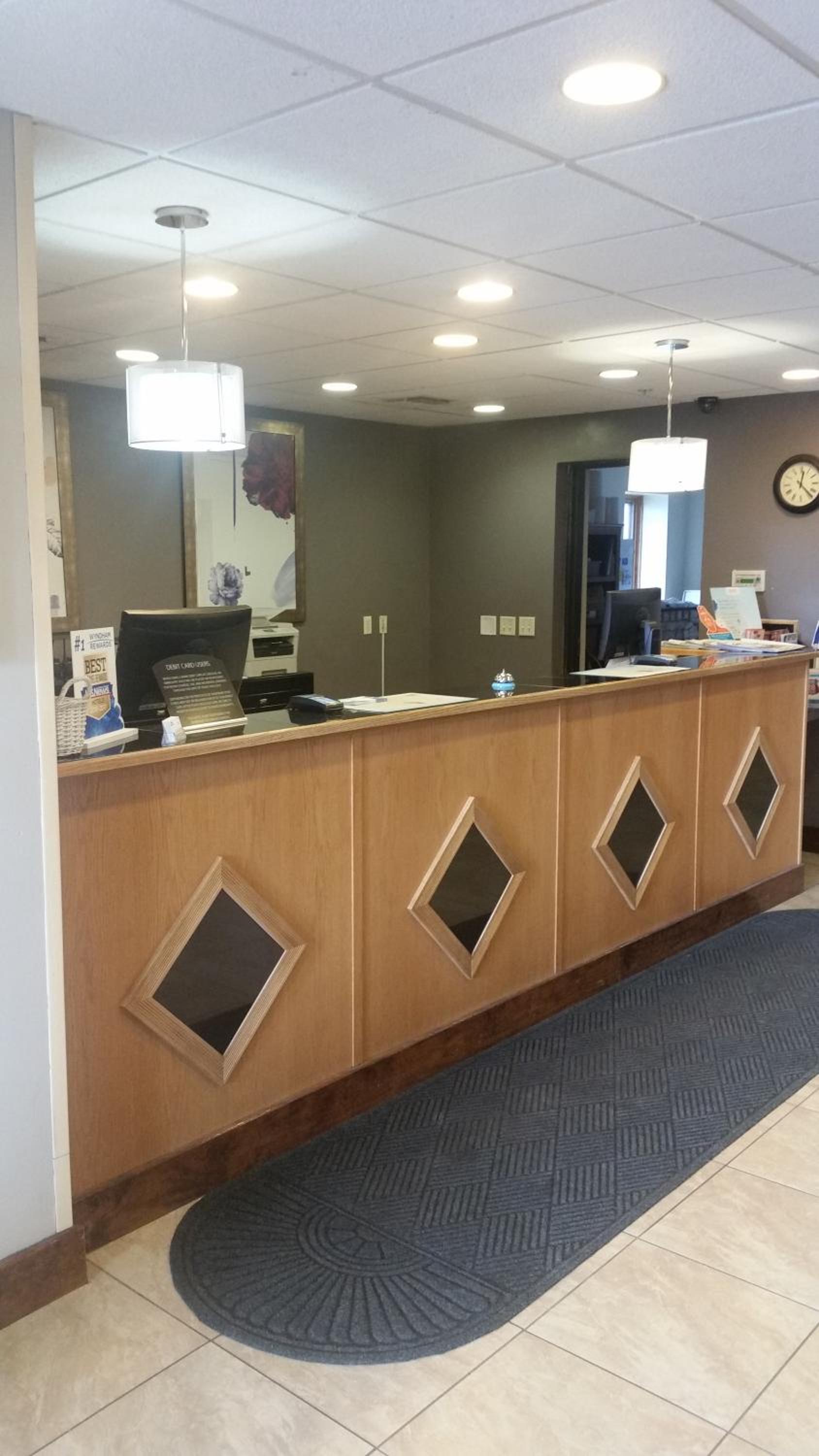 Howard Johnson by Wyndham Billings photo 38
