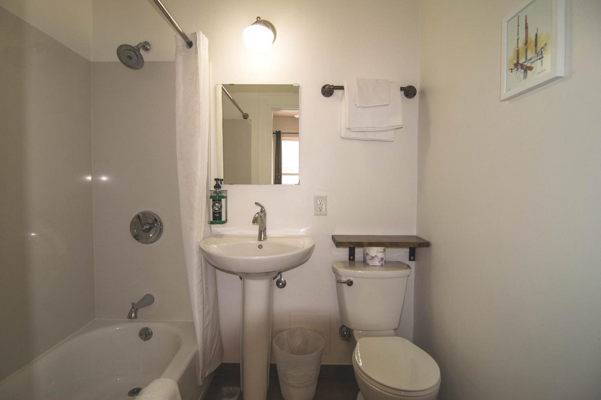 The Bartlett Hotel and Guesthouse photo 18