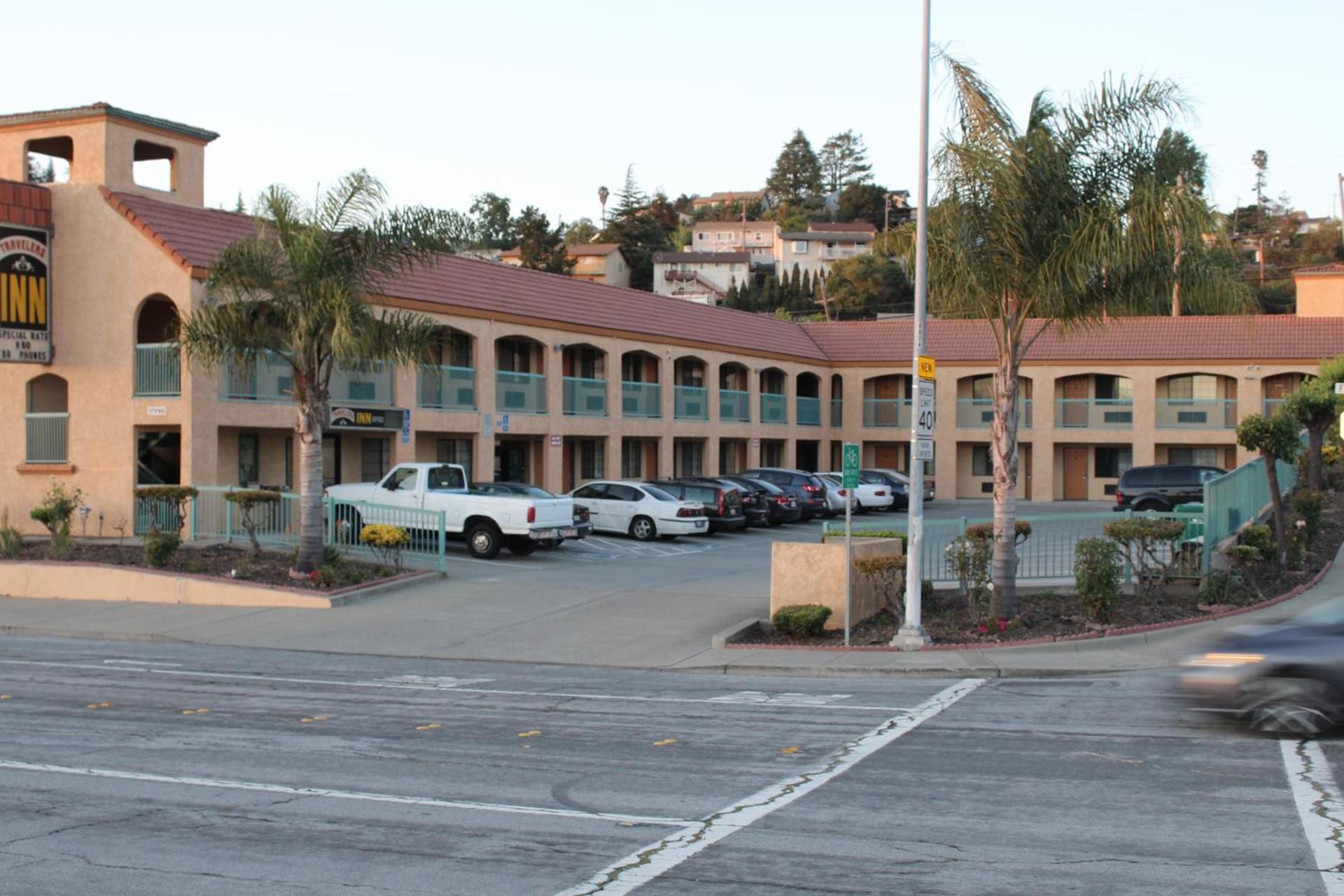 Travelers Inn photo 11