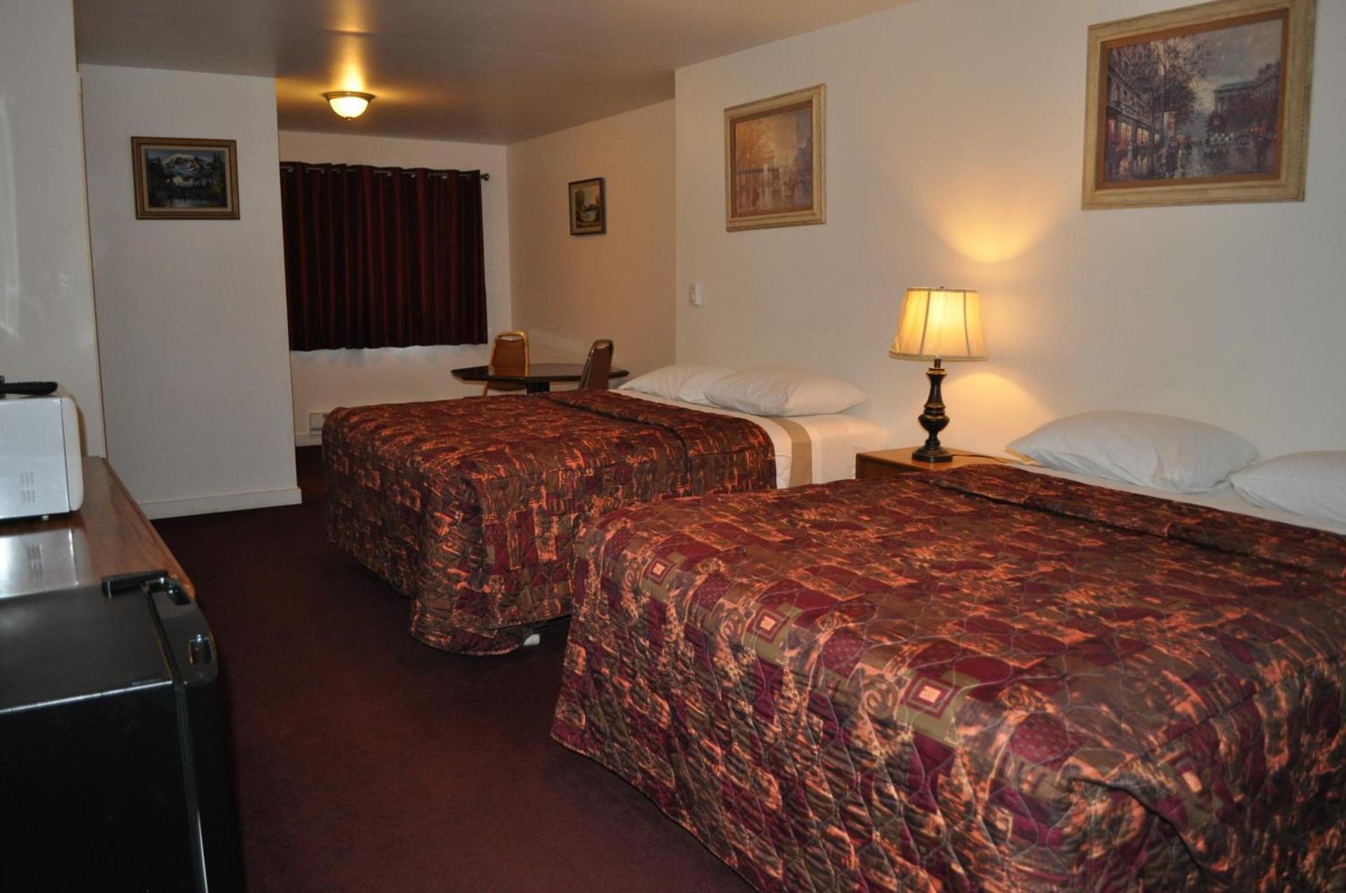 Golden Lion Motel photo 7