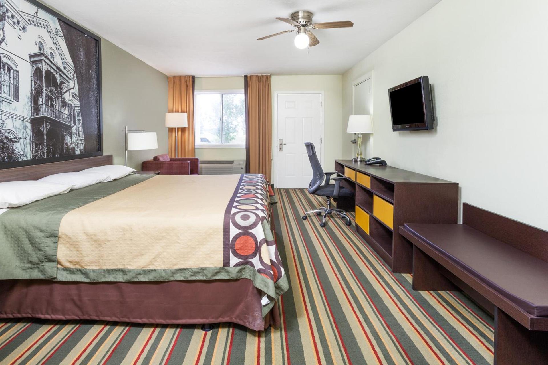 Super 8 by Wyndham Brookhaven photo 6
