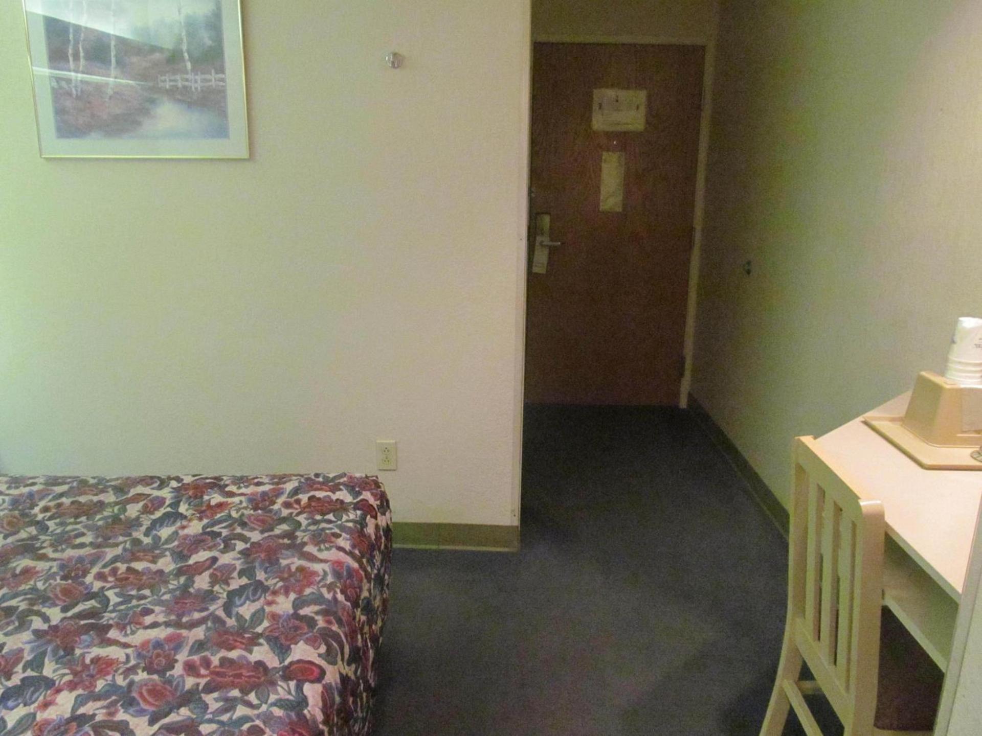 Microtel Inn by Wyndham Champaign photo 4