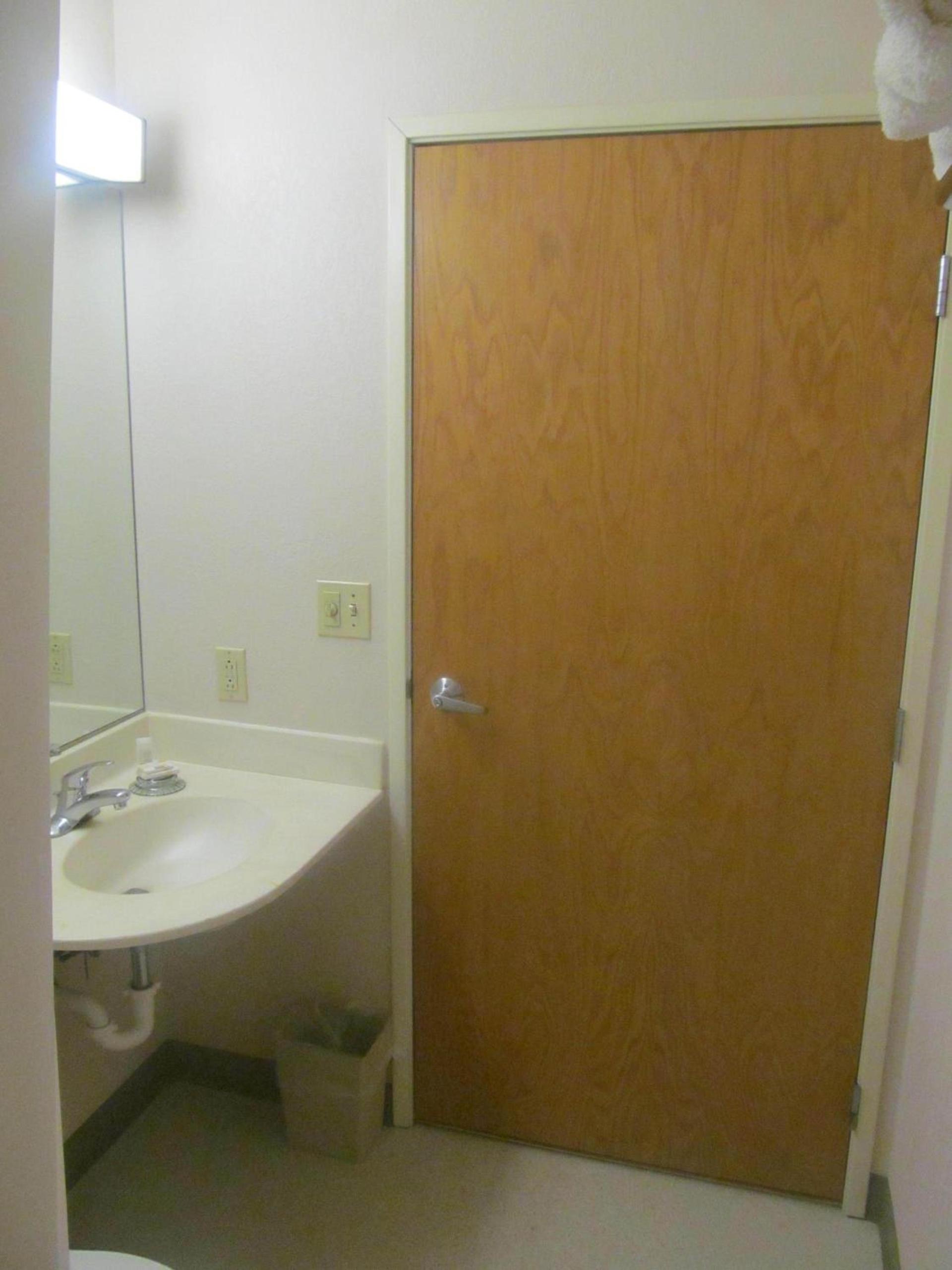 Microtel Inn by Wyndham Champaign photo 21