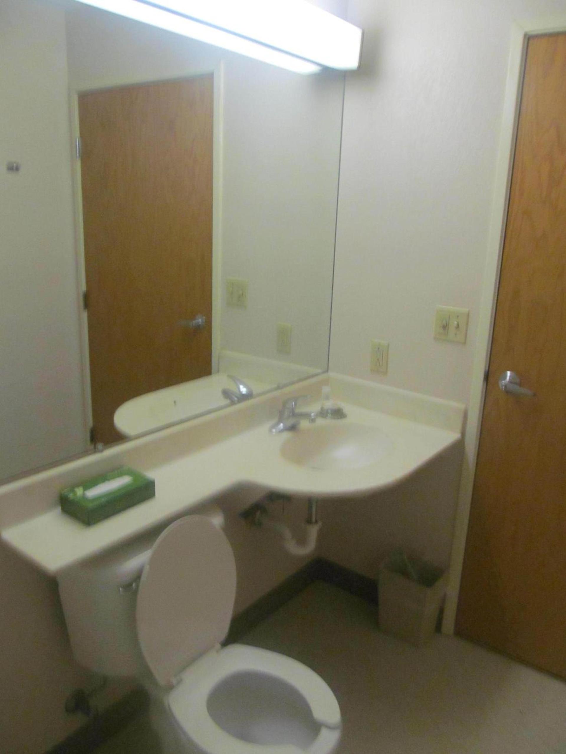 Microtel Inn by Wyndham Champaign photo 22