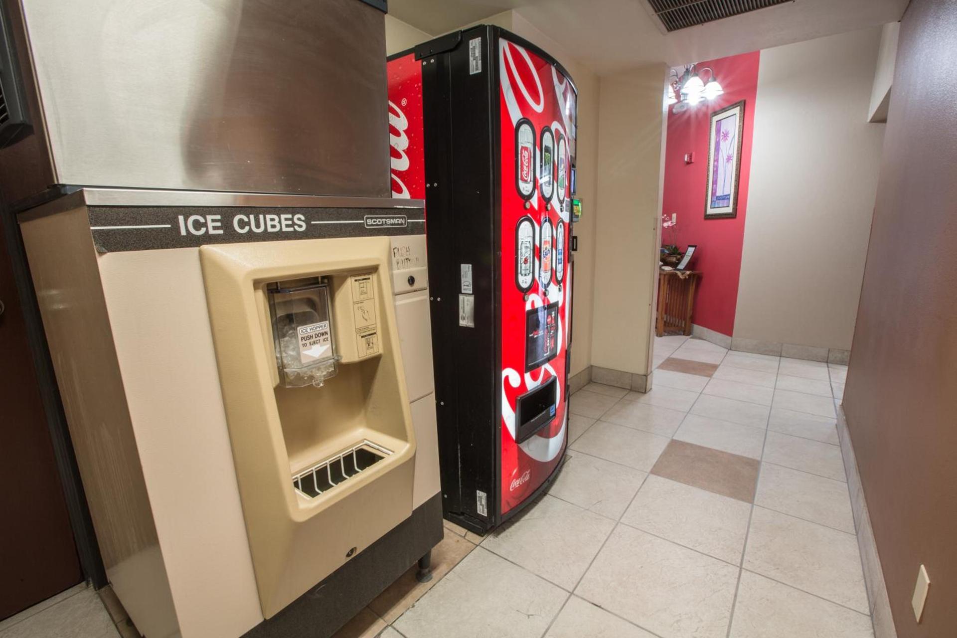 Bridgeway Inn & Suites - Portland Airport photo 13