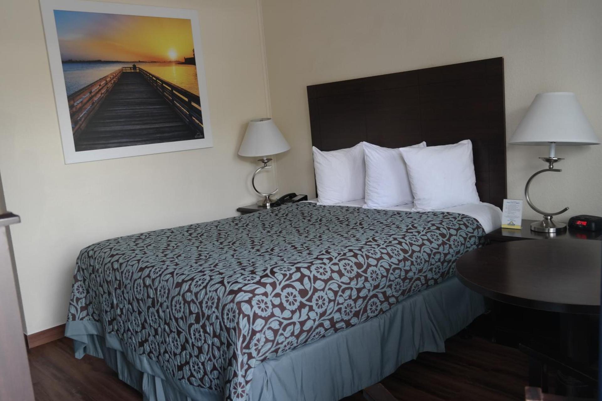 Days Inn by Wyndham Santa Maria photo 18
