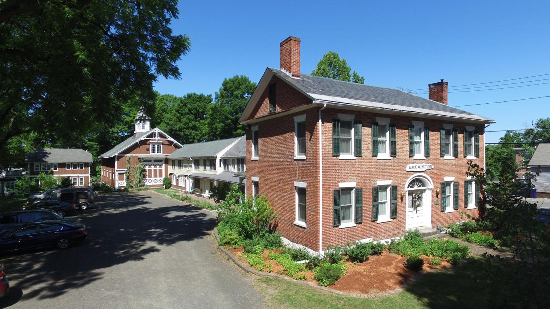 The Black Walnut Inn photo 5