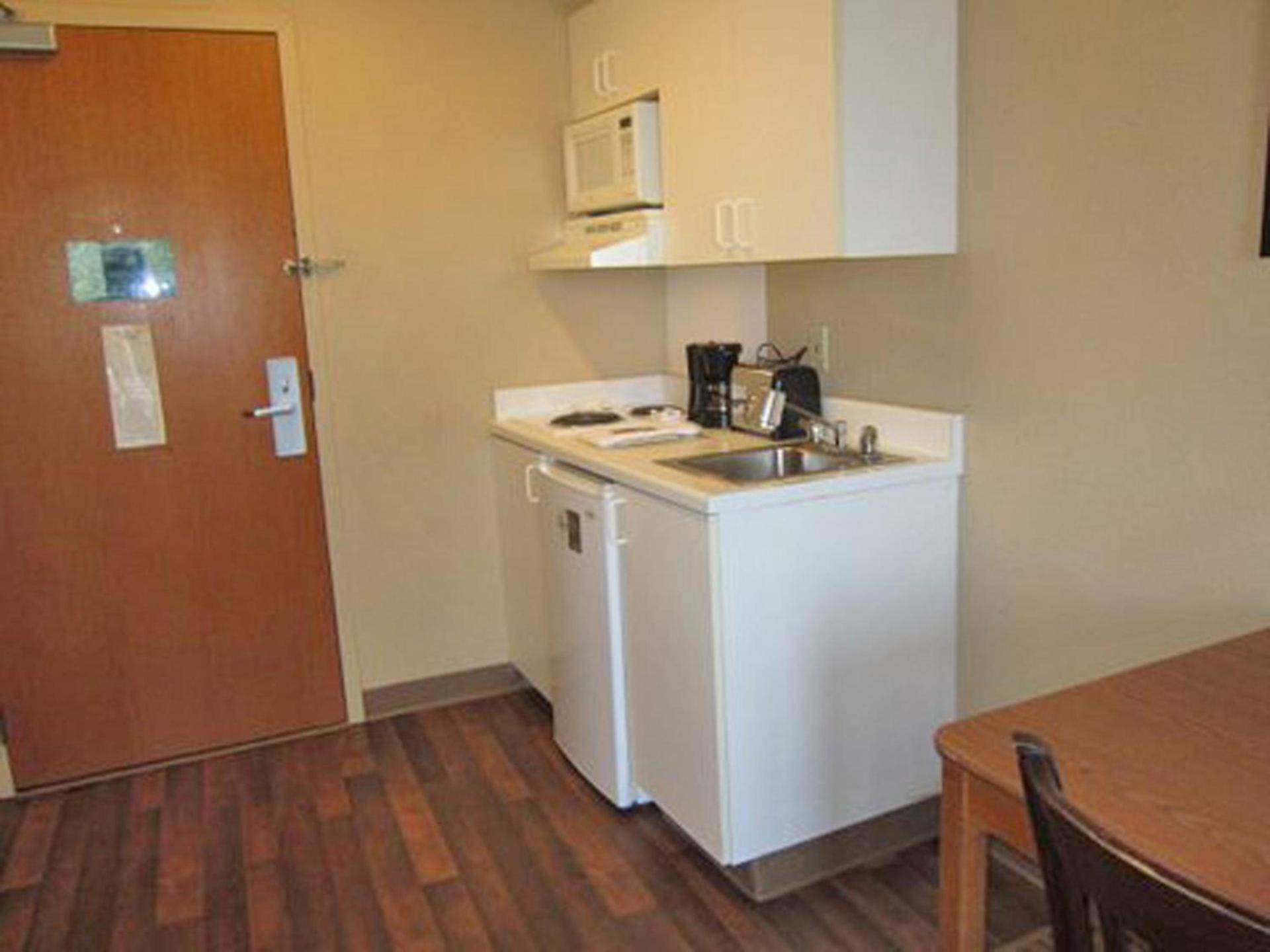 Extended Stay America Suites - Cincinnati - Blue Ash - Kenwood Road photo 35