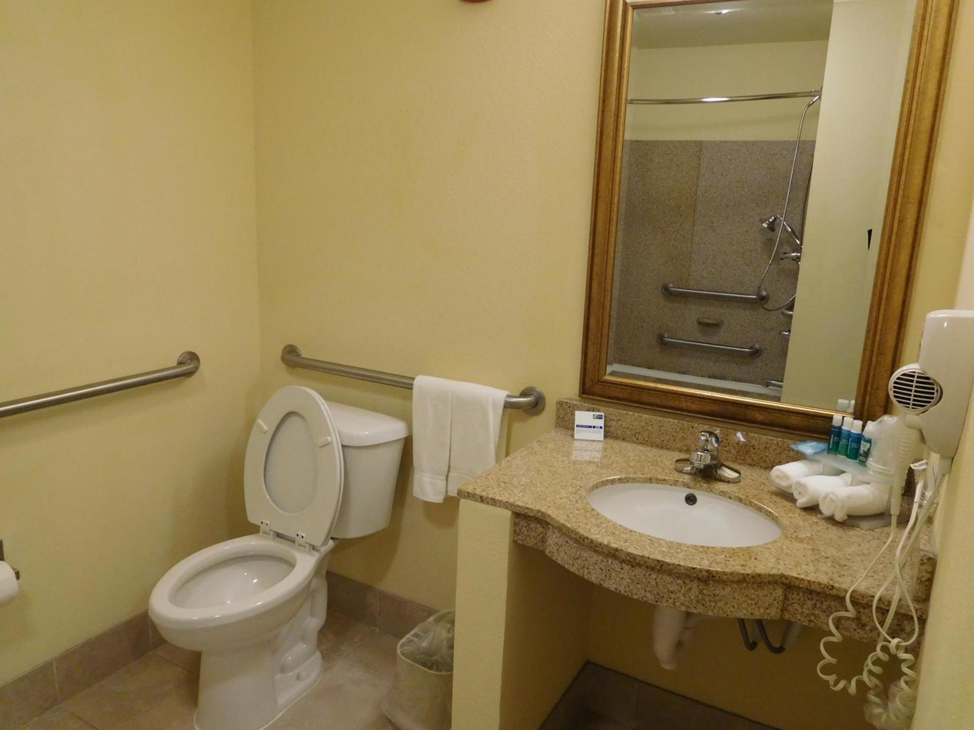 Holiday Inn Express Ponca City by IHG photo 6