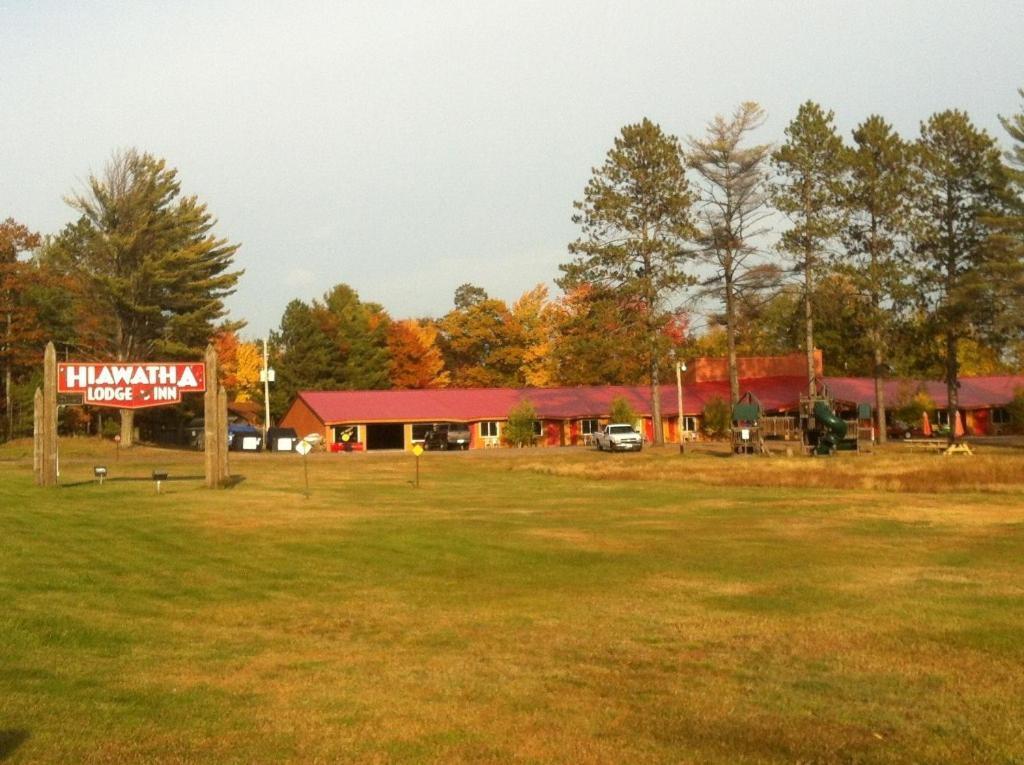 Hiawatha Lodge Inn photo 3