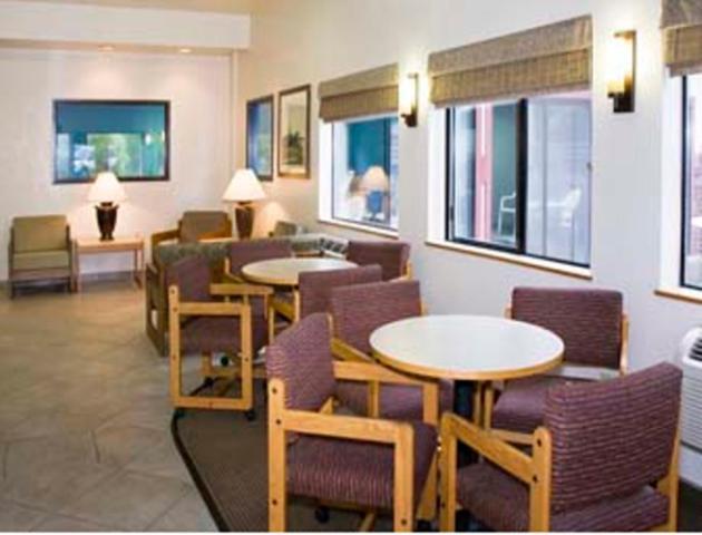 Super 8 by Wyndham Lacey Olympia Area photo 40