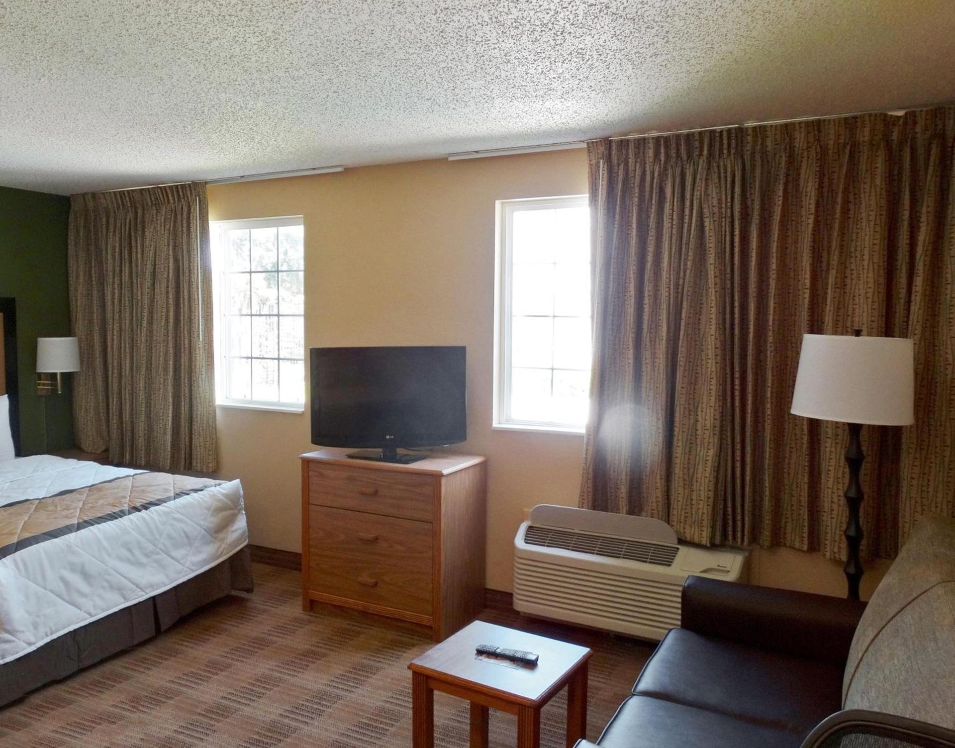 Hawthorn Extended Stay by Wyndham DFW Airport North photo 65