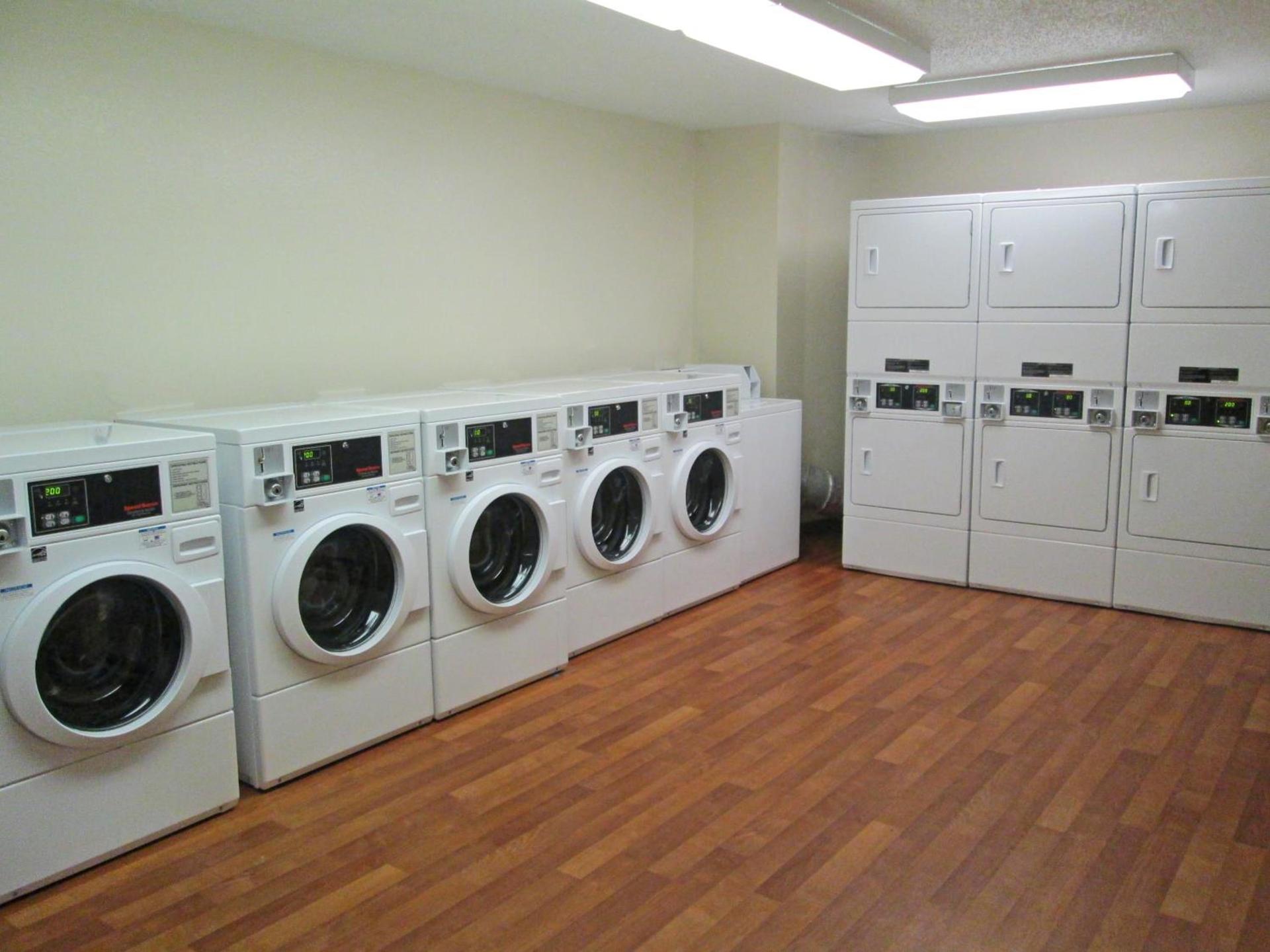 Hawthorn Extended Stay by Wyndham DFW Airport North photo 68
