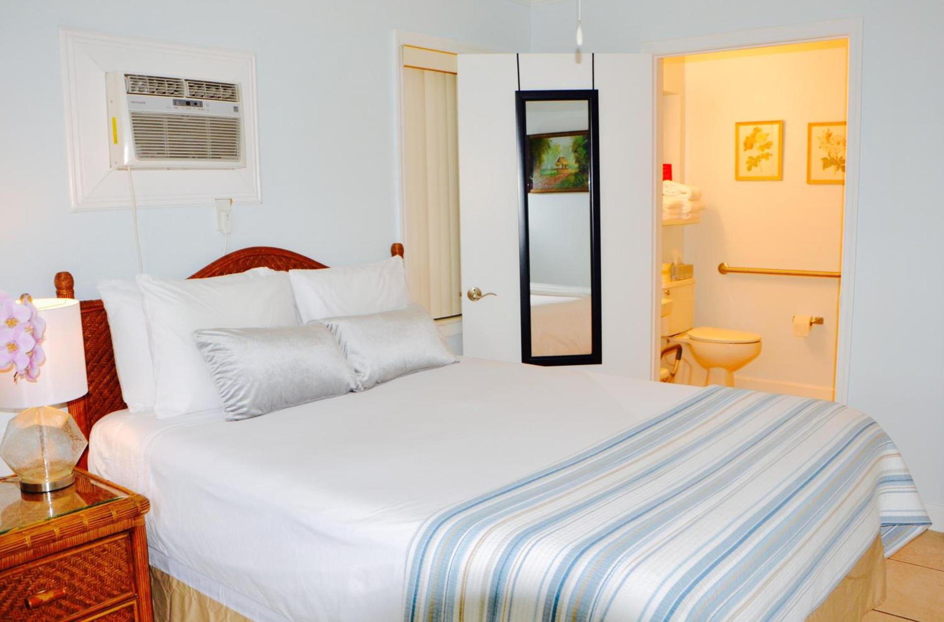 Sea Turtle Inn photo 17