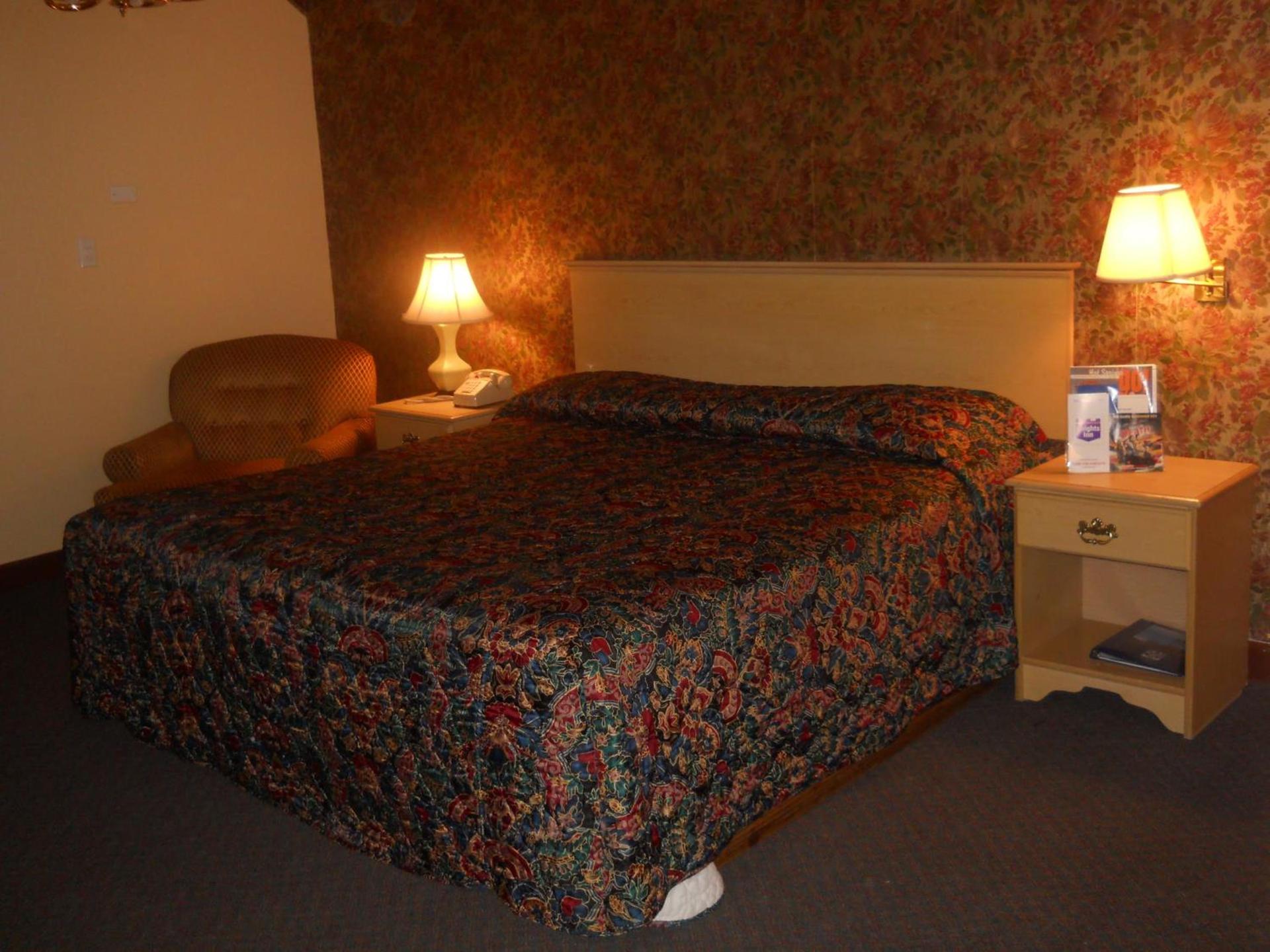 Red Carpet Inn photo 26