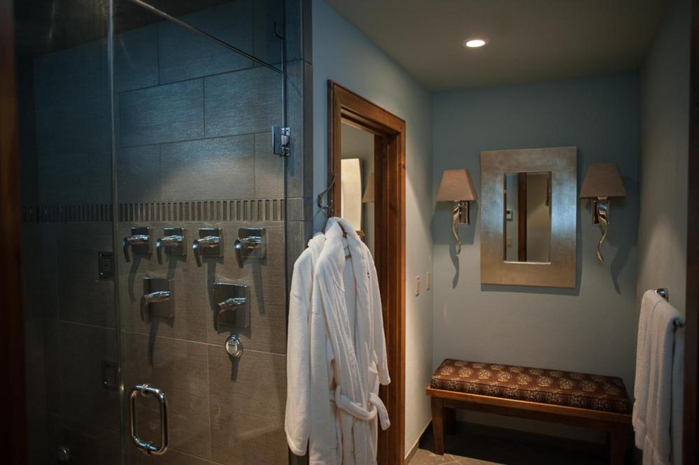 Grouse Mountain Lodge photo 23