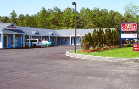 Red Carpet Inn & Suites Hammonton NJ Route-30E photo 1