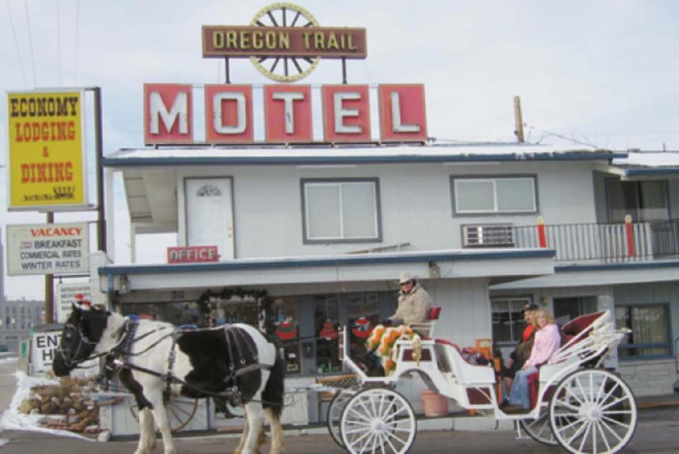 Oregon Trail Motel and Restaurant — hotel in Baker City