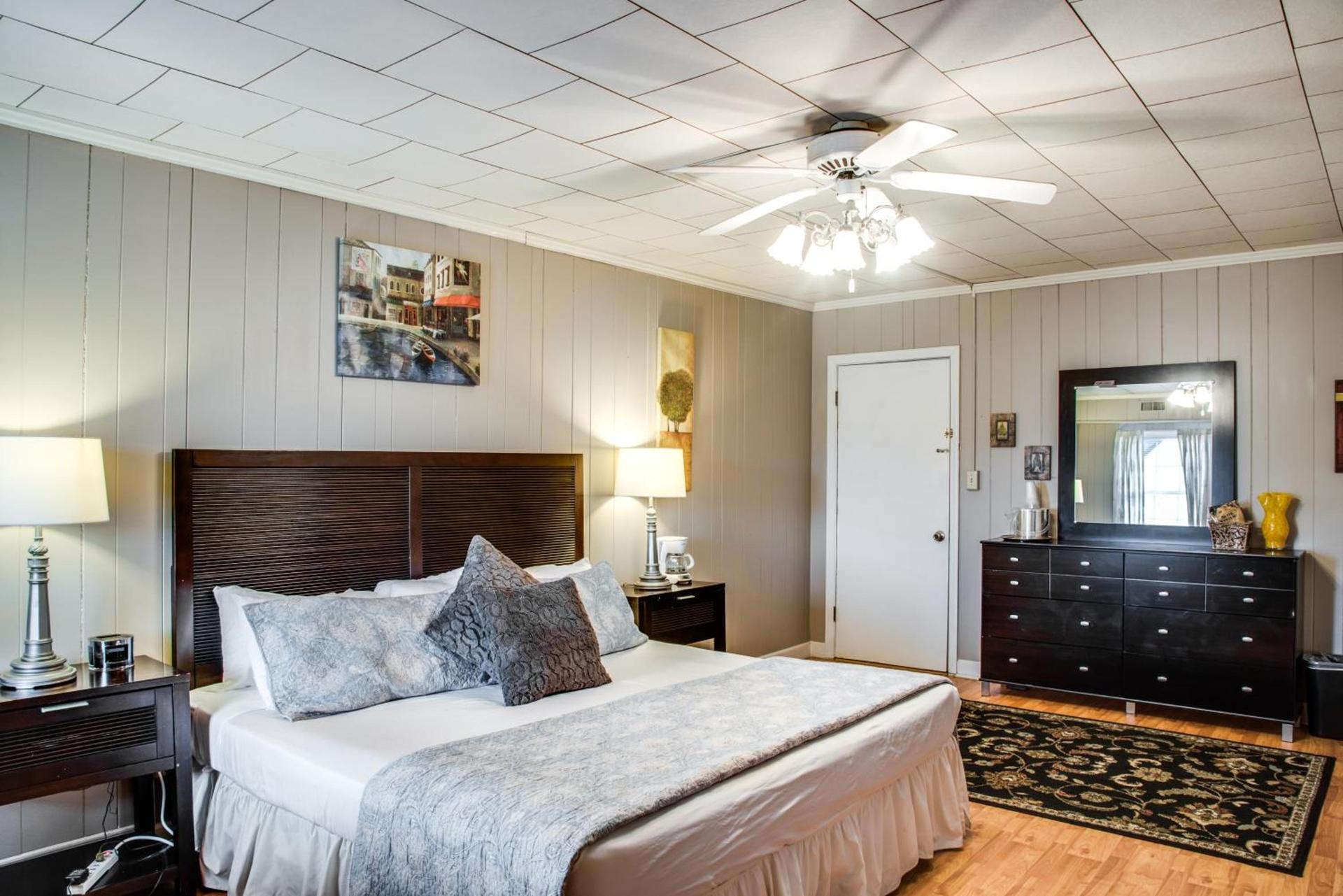 Cliff Dwellers Inn photo 67
