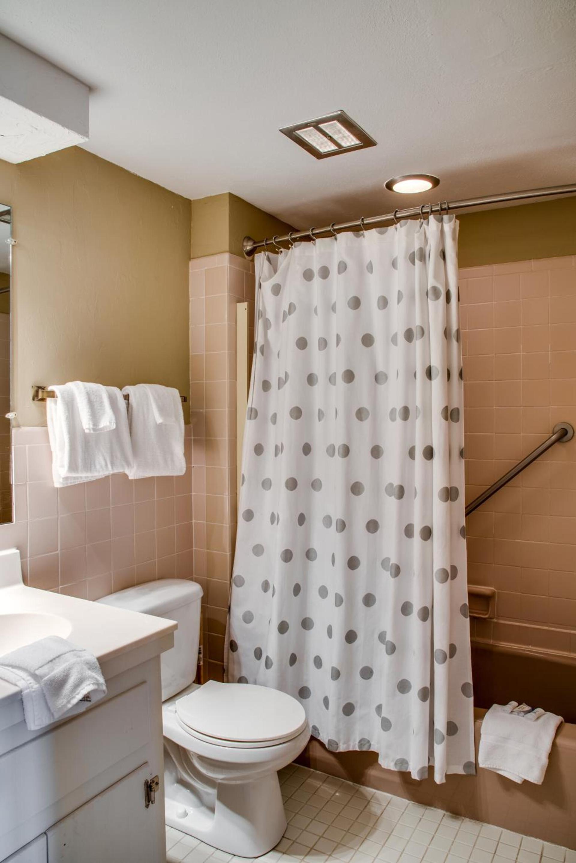 Cliff Dwellers Inn photo 60
