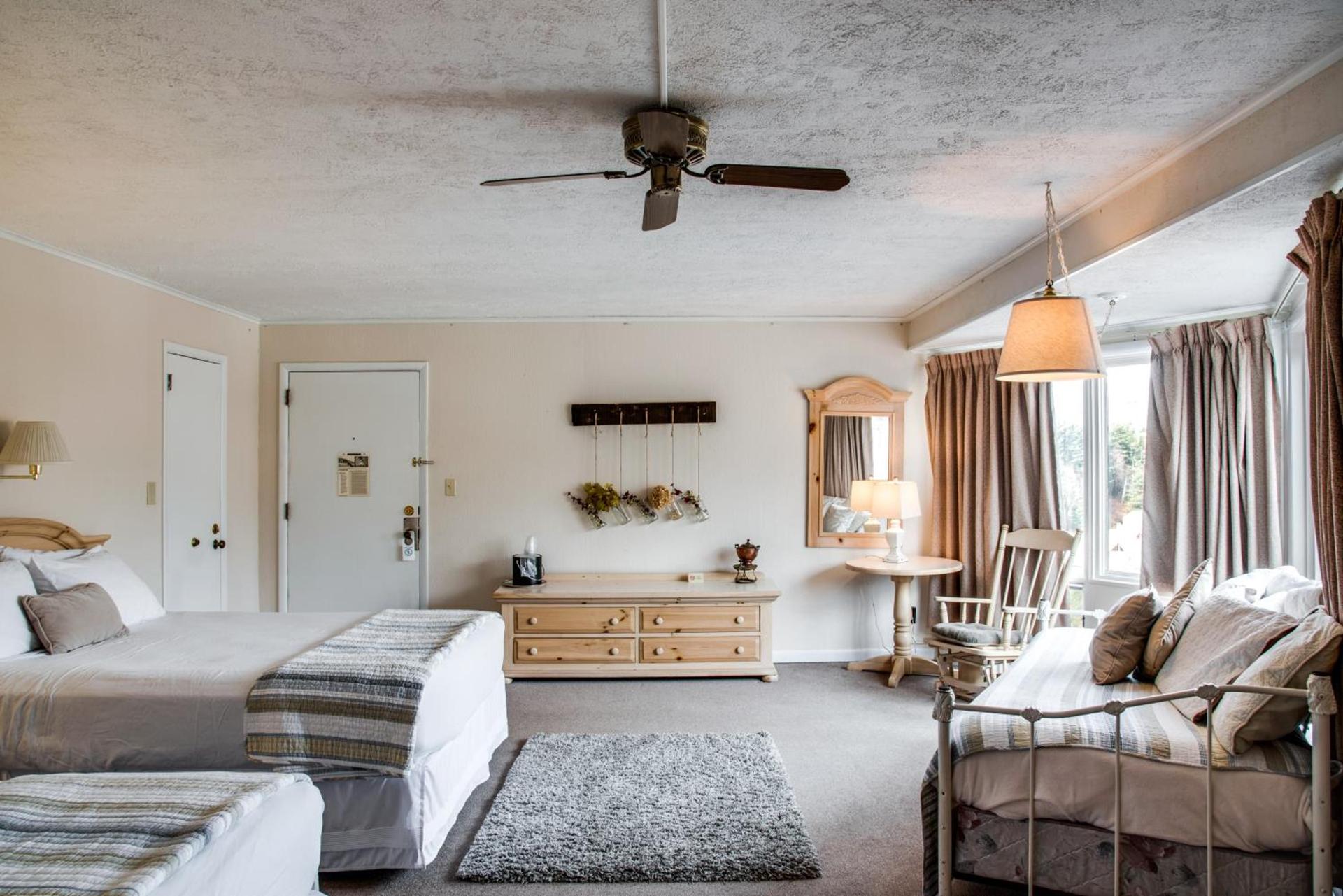 Cliff Dwellers Inn photo 63