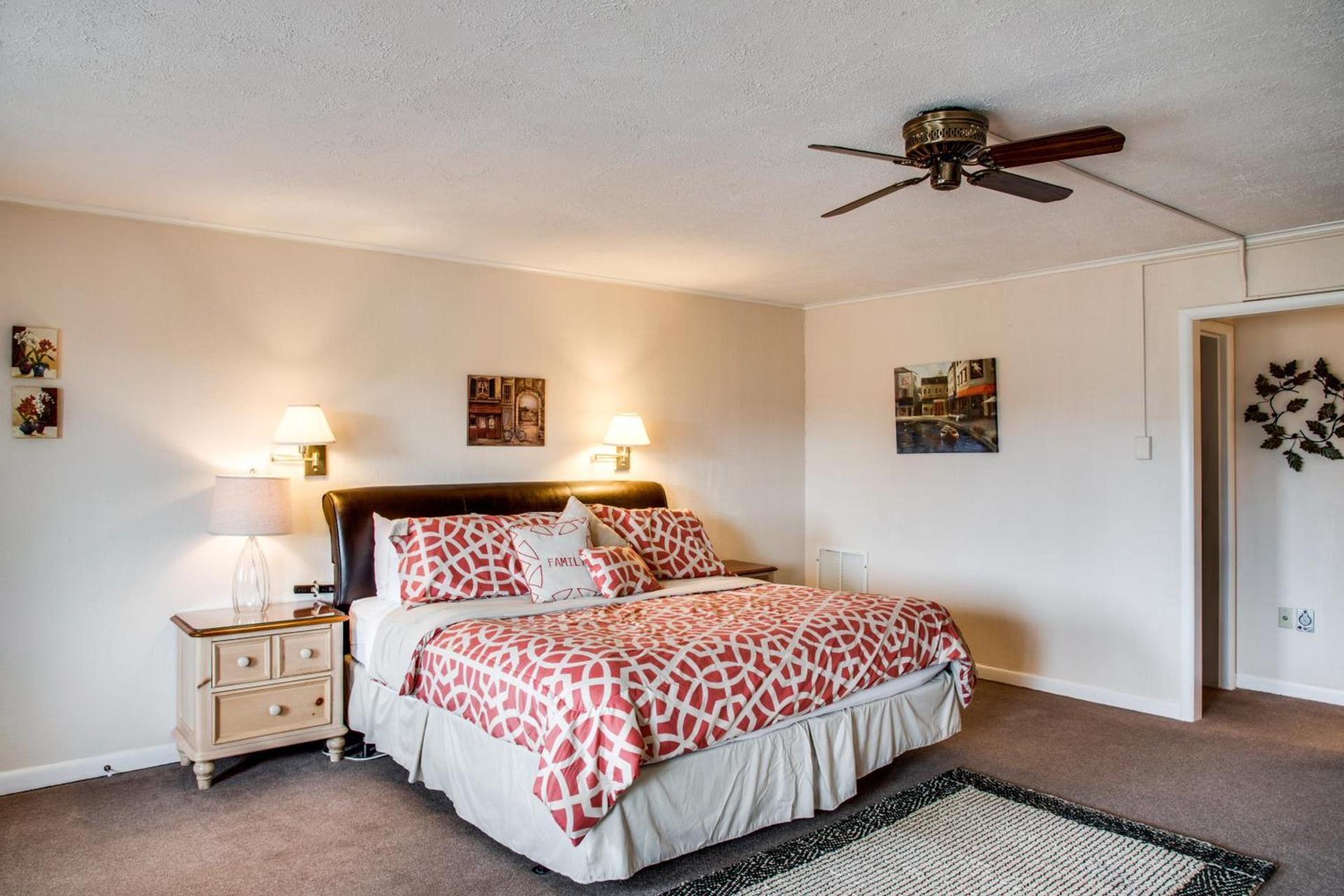 Cliff Dwellers Inn photo 18