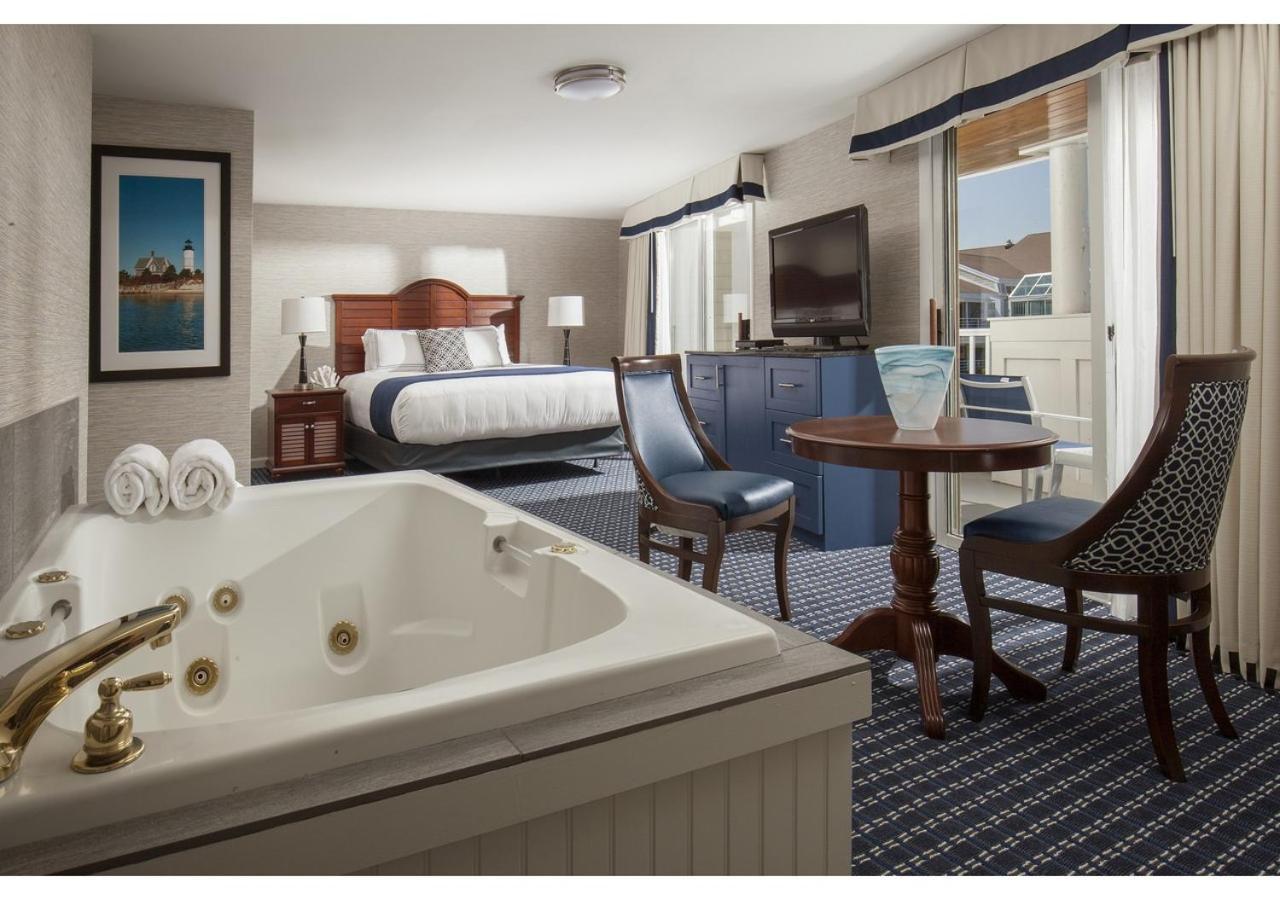 Hyannis Harbor Hotel photo 29