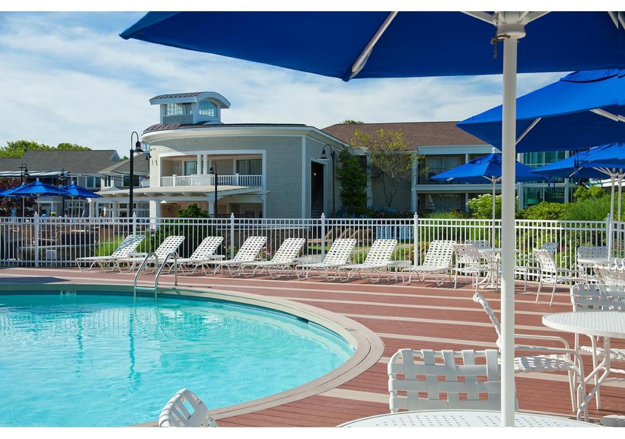 Hyannis Harbor Hotel photo 9