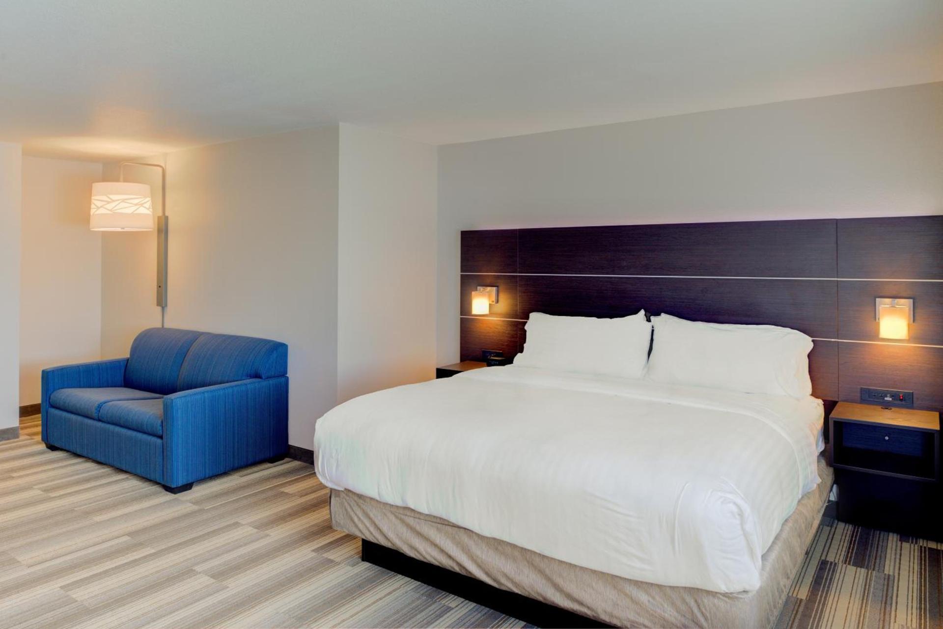 Holiday Inn Express Newberg - Wine Country by IHG photo 3