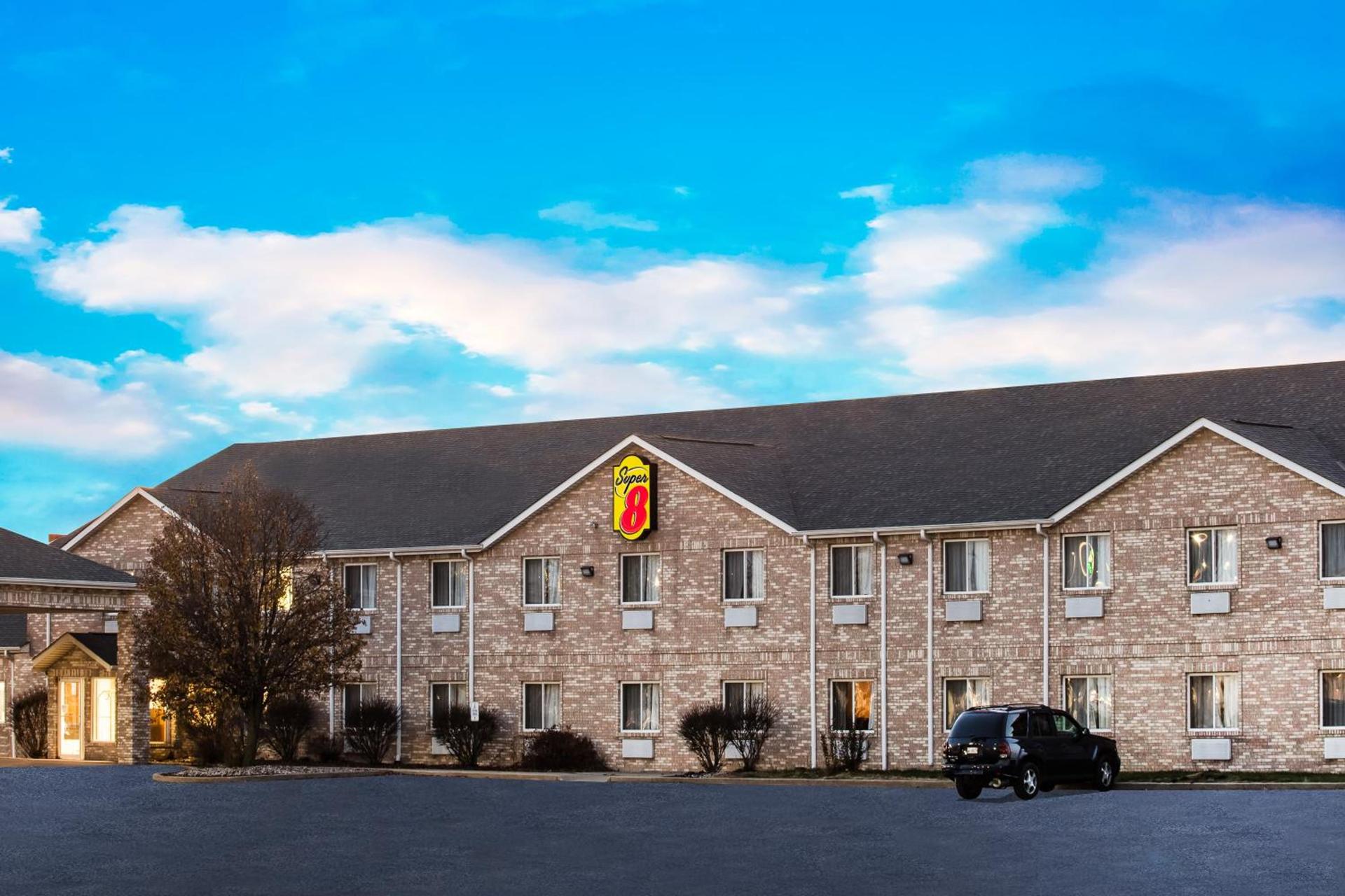 Super 8 by Wyndham Remington photo 27
