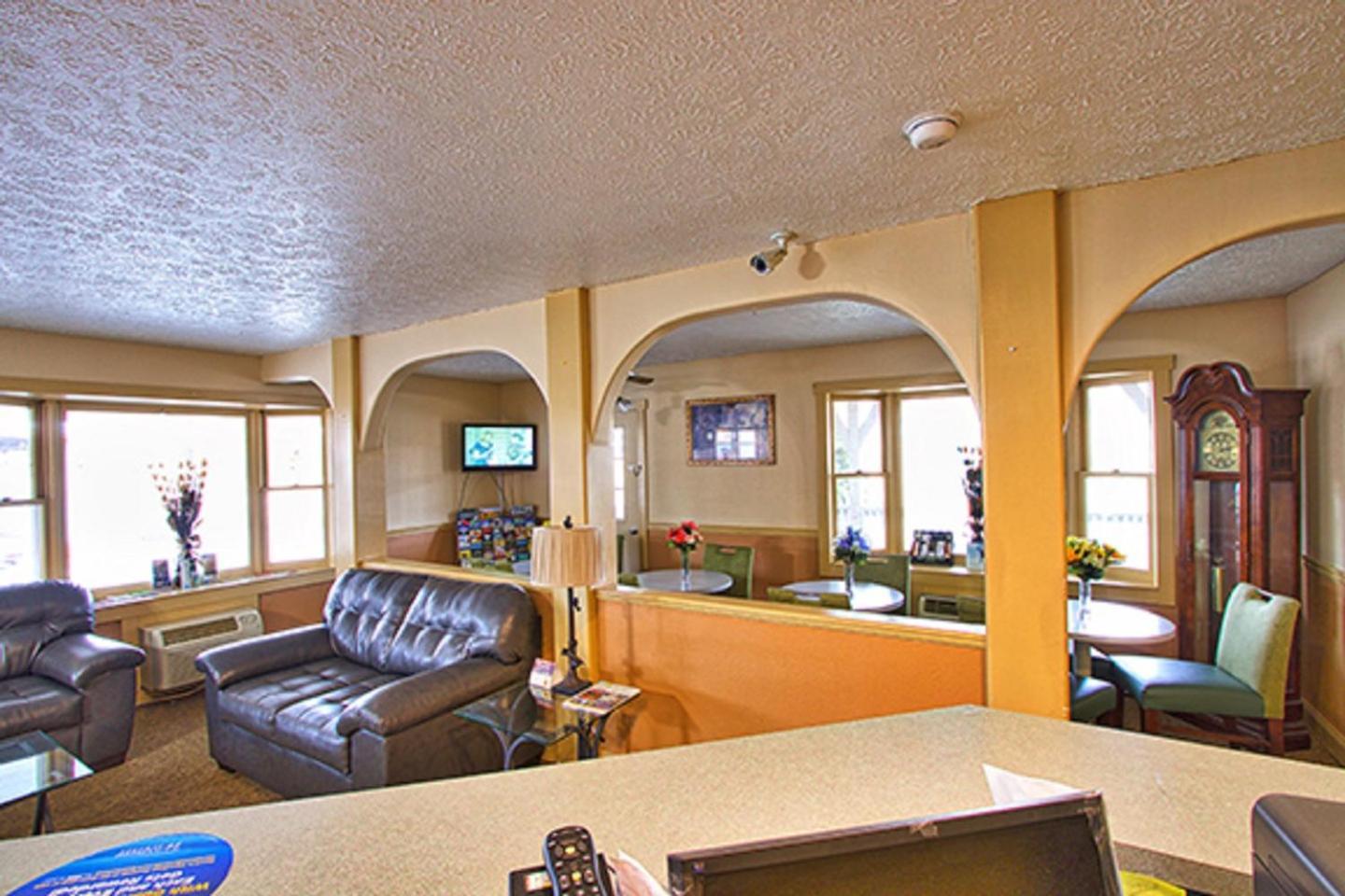 Super 8 by Wyndham Christiansburg photo 50