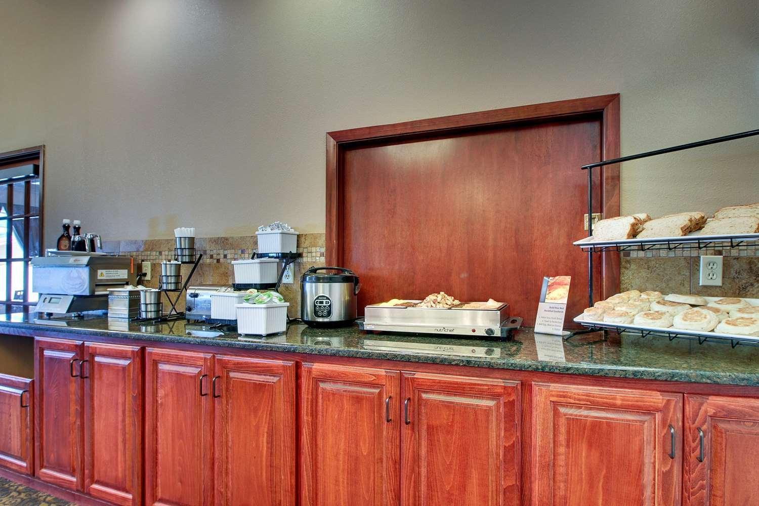Best Western West Hills Inn photo 21