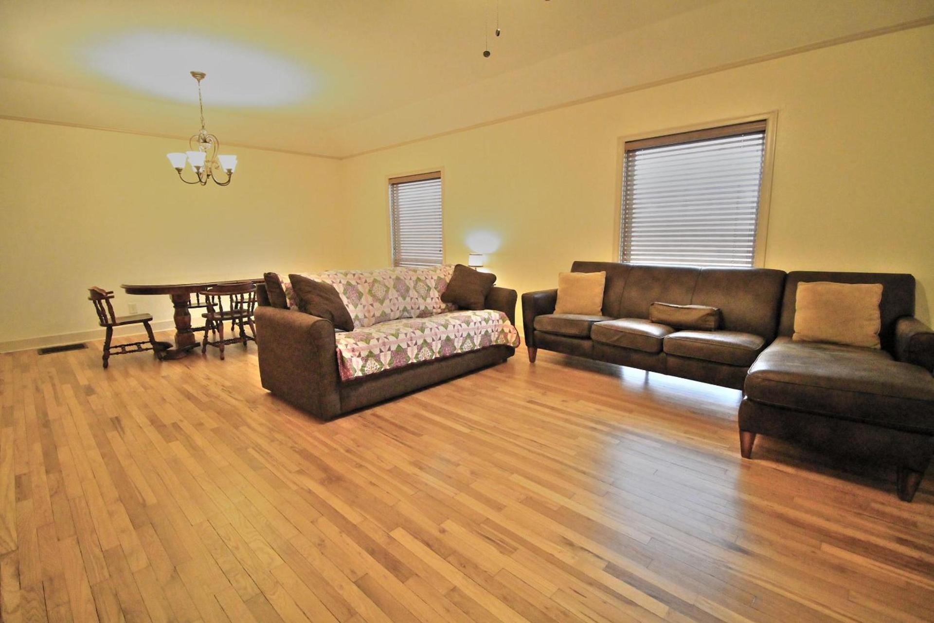 Peach Tree Inn & Suites photo 3