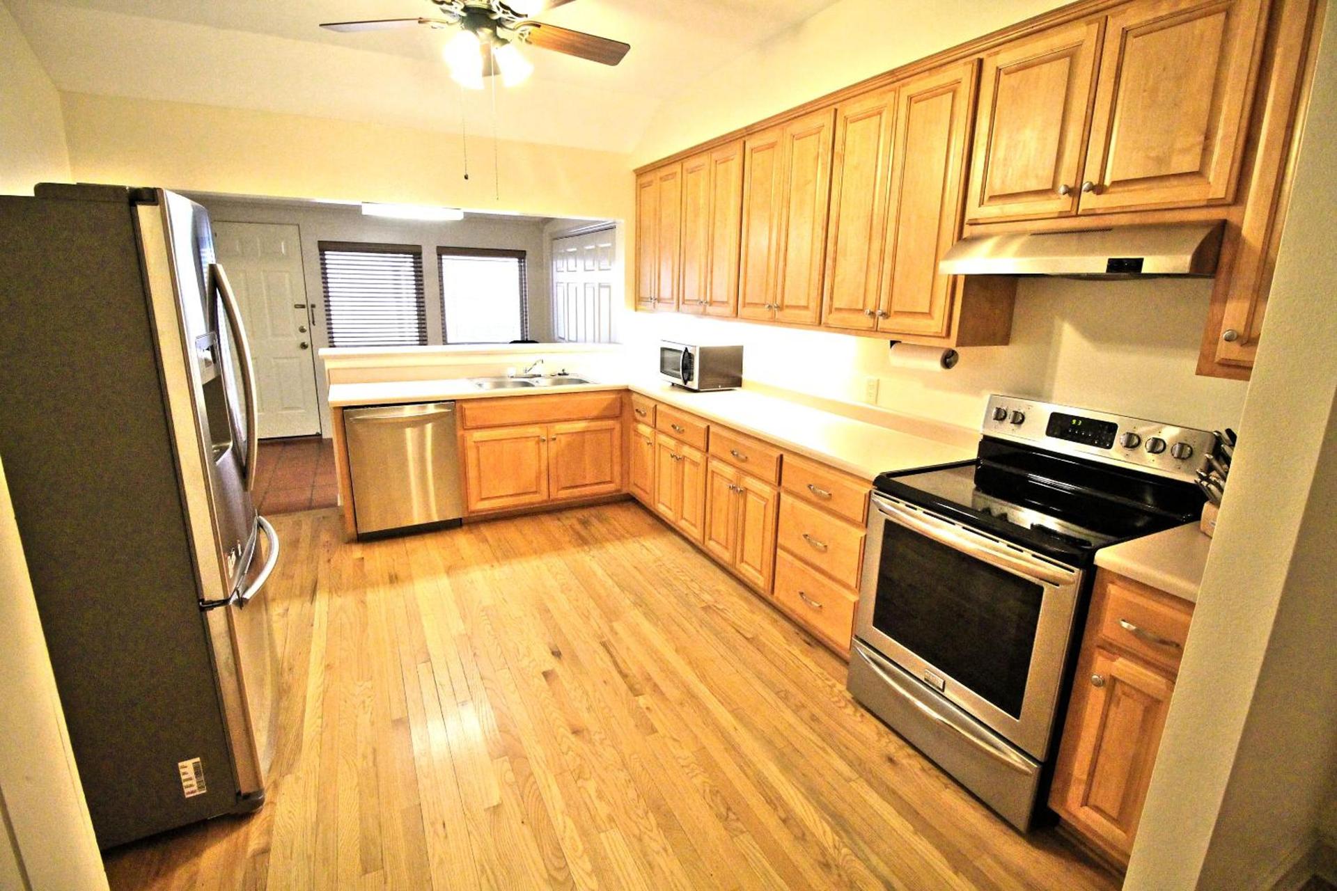 Peach Tree Inn & Suites photo 41