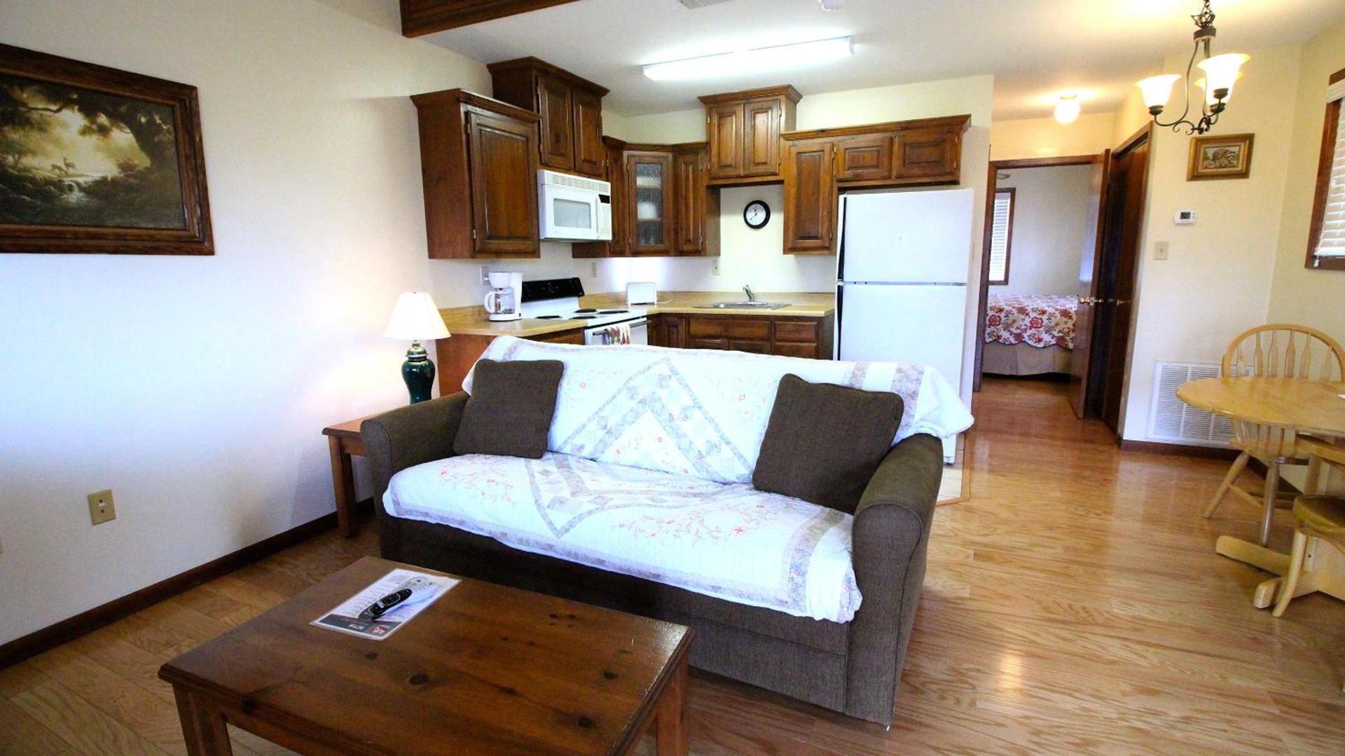 Peach Tree Inn & Suites photo 15