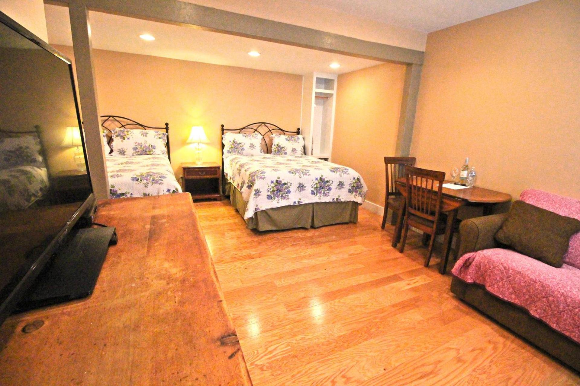 Peach Tree Inn & Suites photo 19