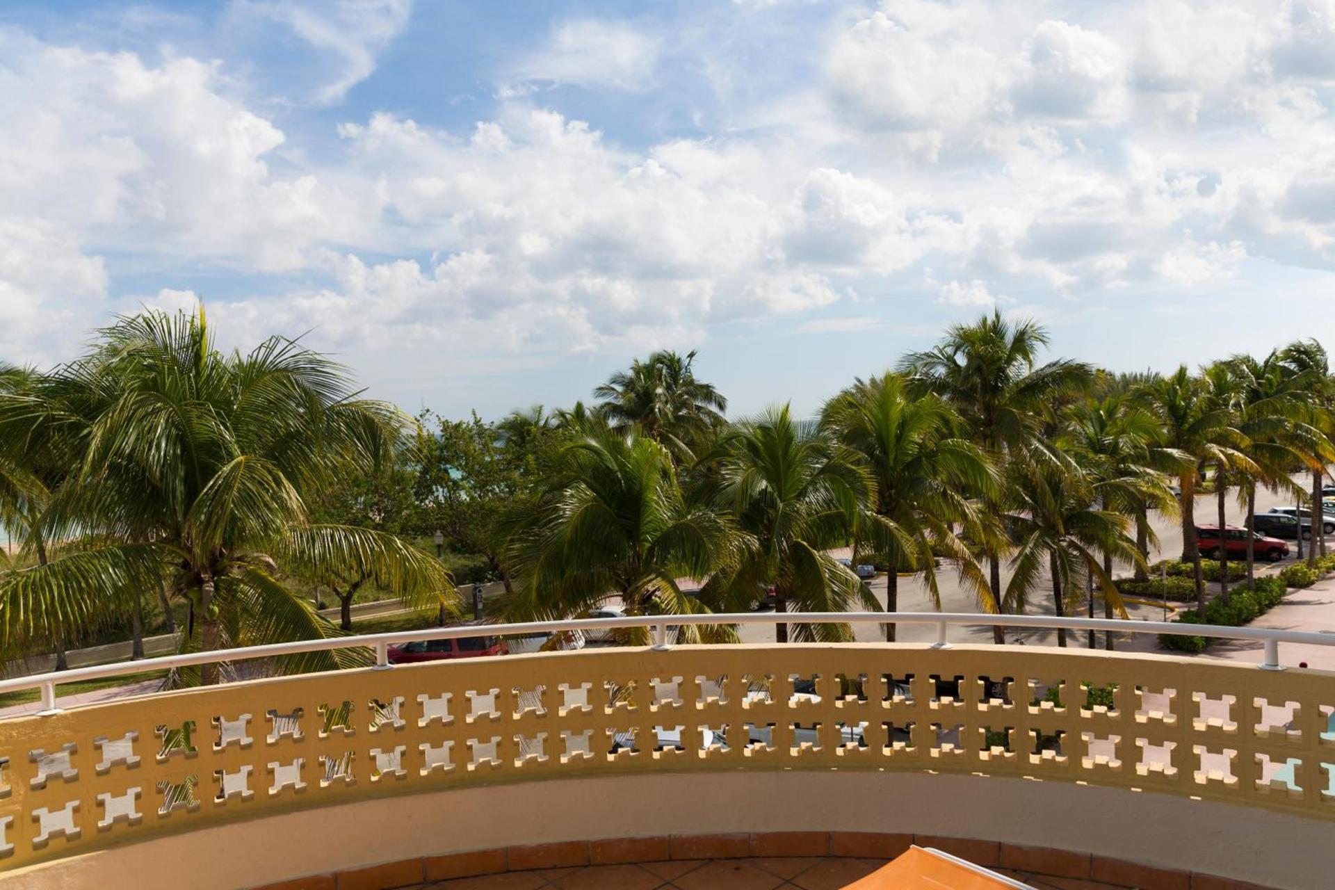 Broadmore Miami Beach photo 30