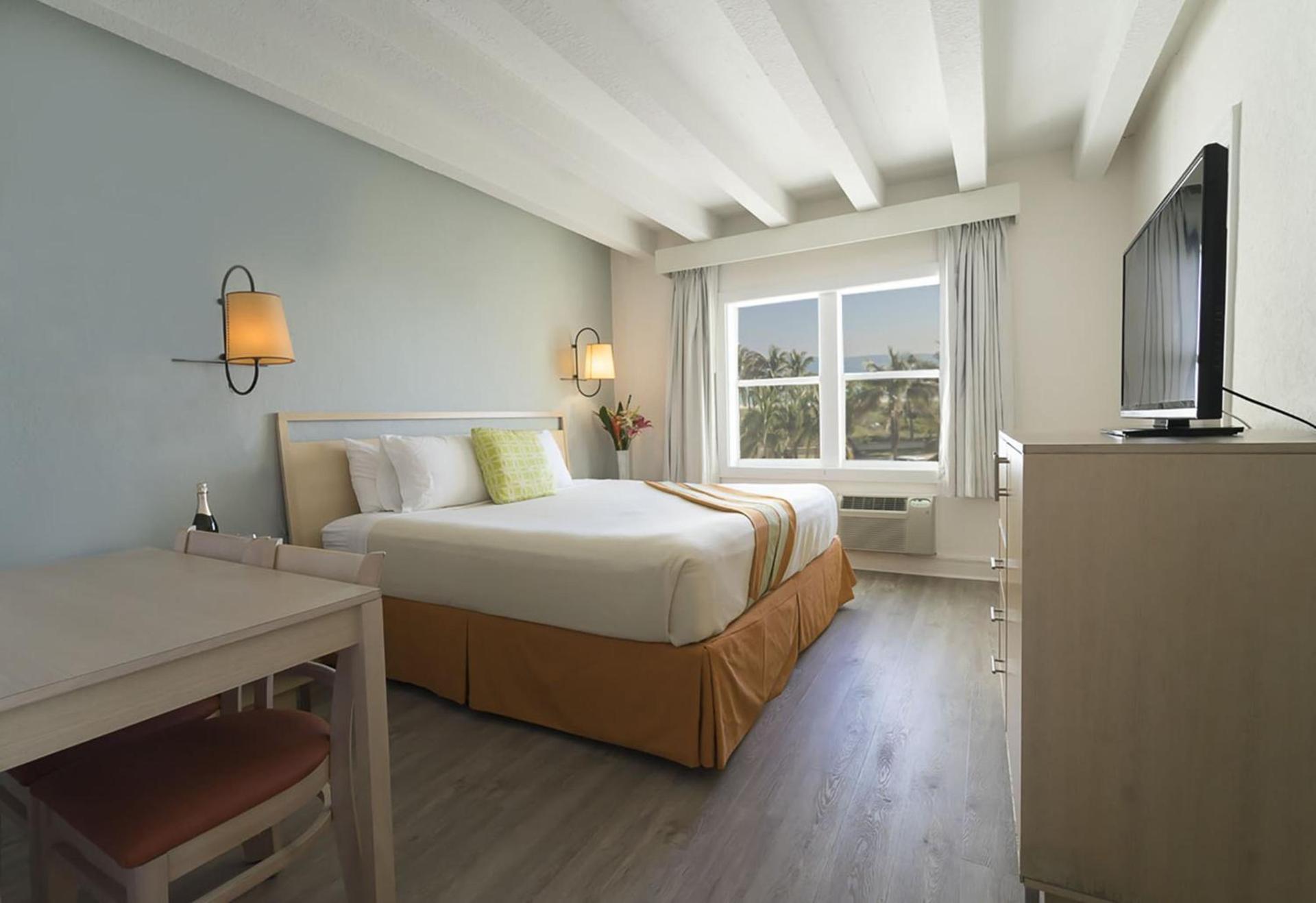 Broadmore Miami Beach photo 25