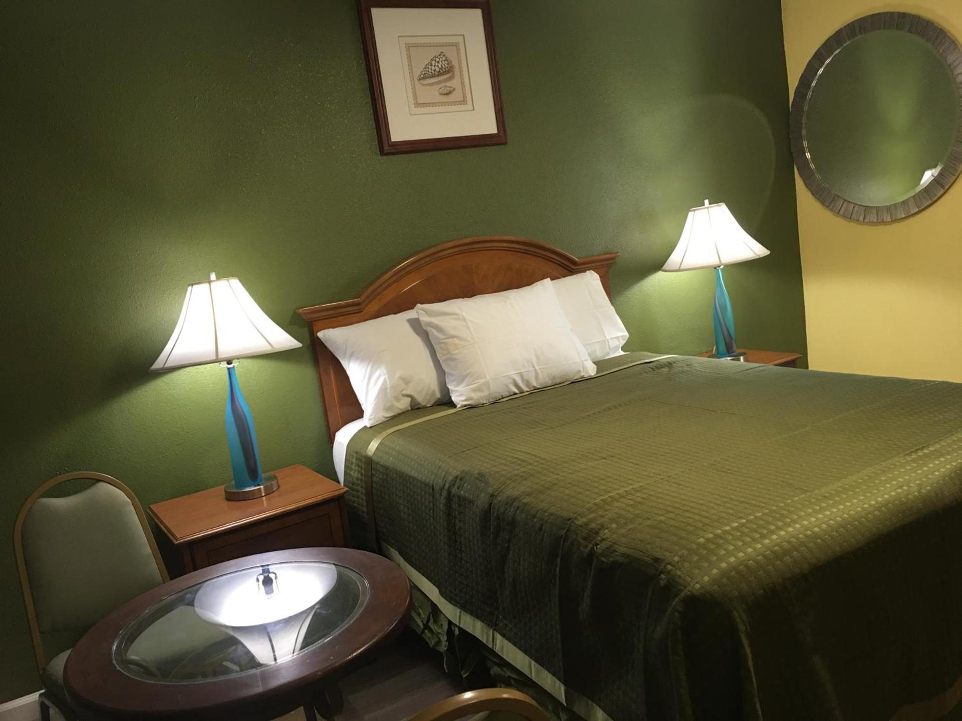 Aristocrat Motel photo 28