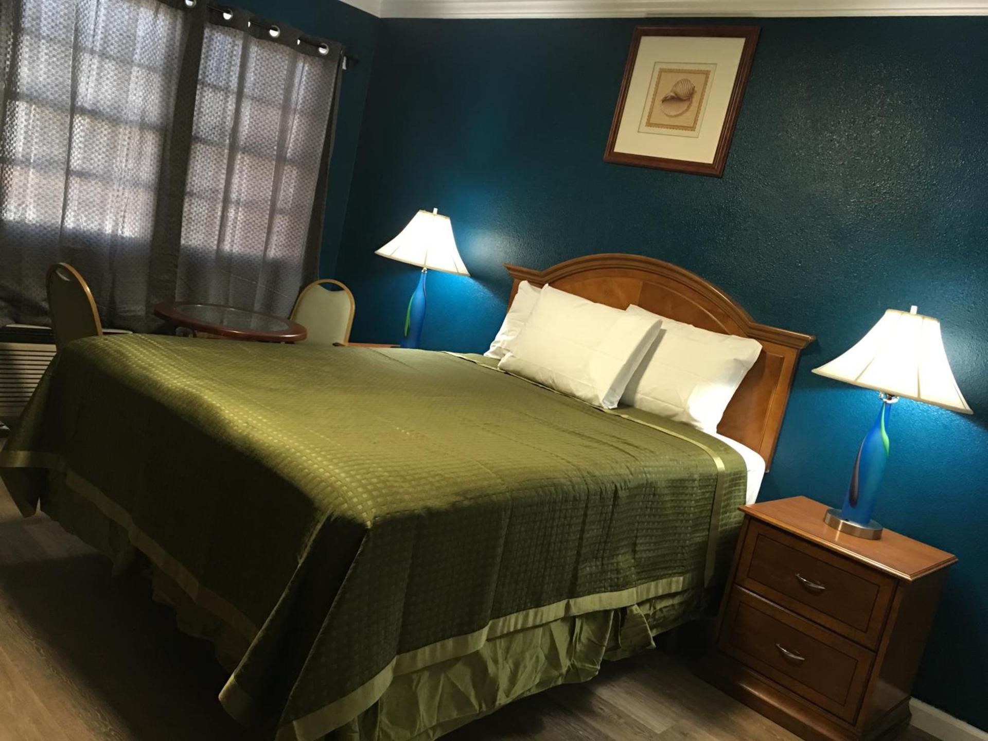 Aristocrat Motel photo 20