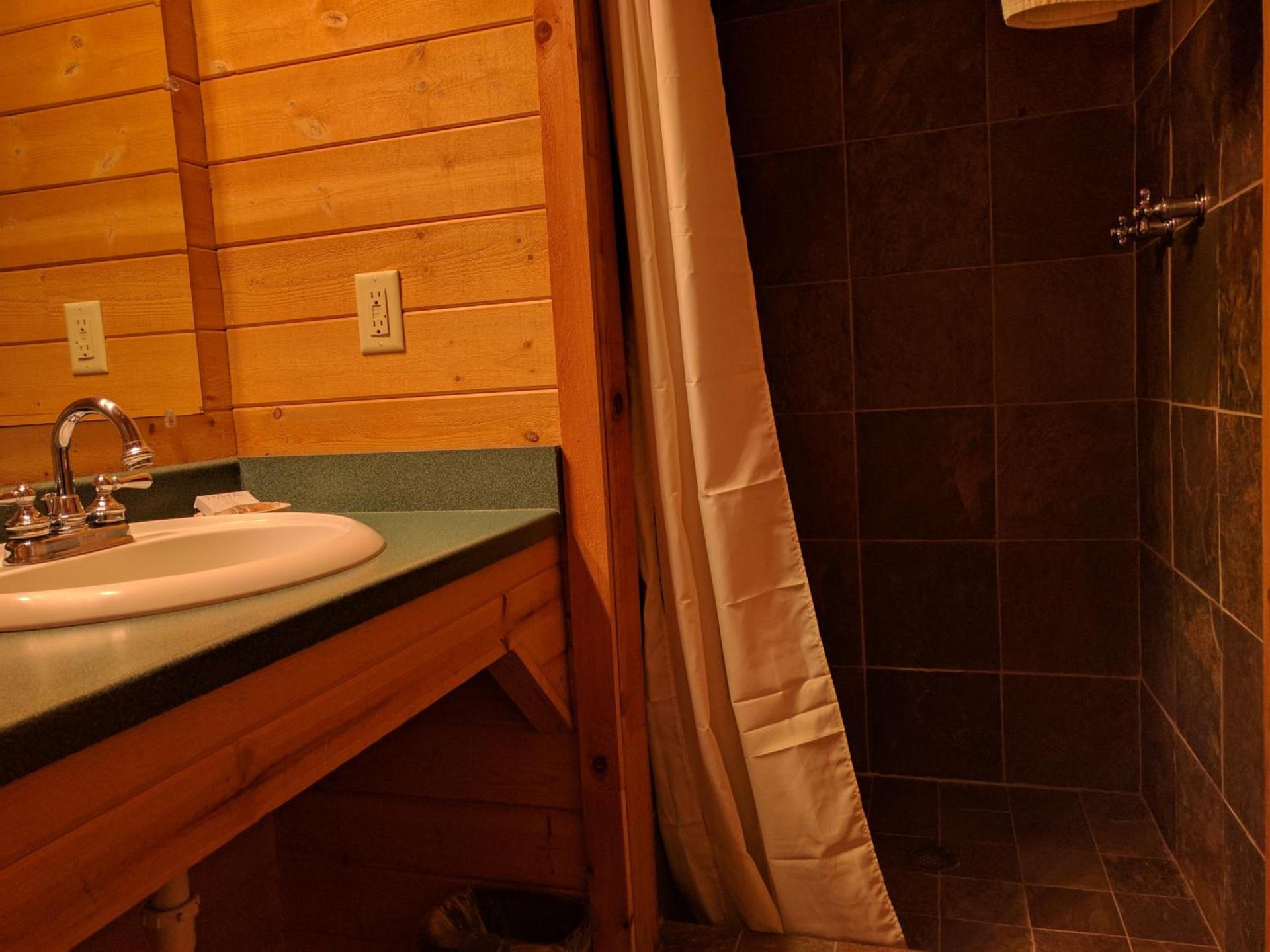 Emerald Forest Cabins photo 46