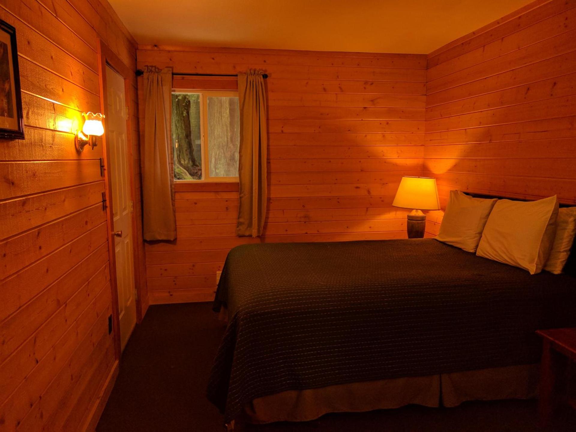 Emerald Forest Cabins photo 47