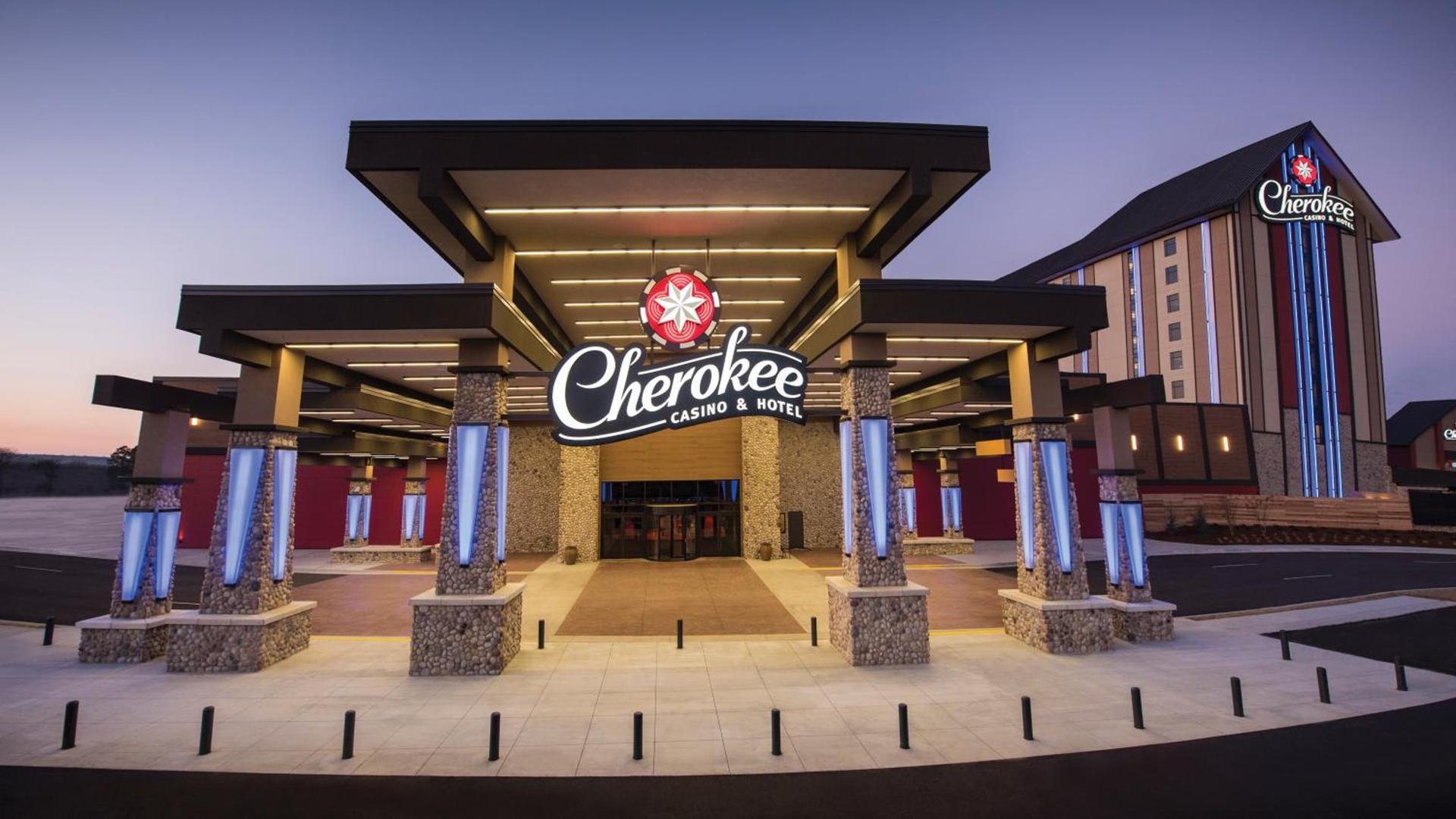 Cherokee Casino Hotel Roland photo 1