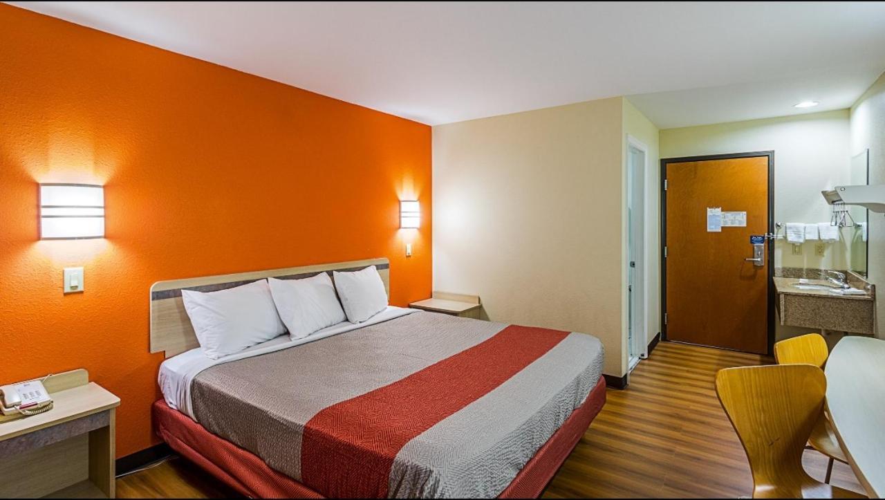 Motel 6-Urbana, IL photo 38