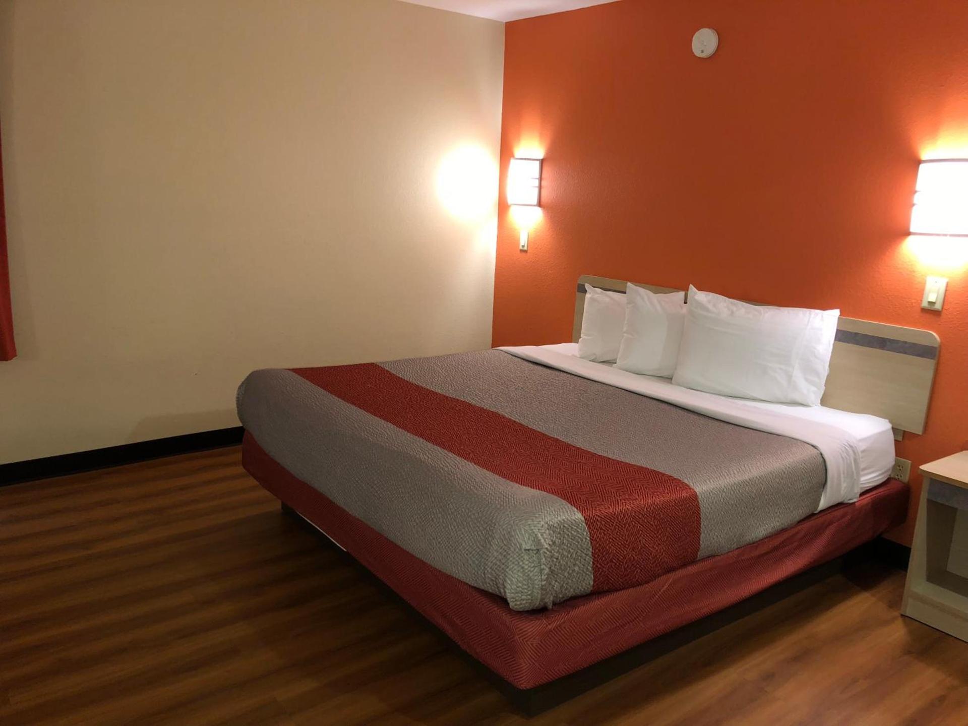 Motel 6-Urbana, IL photo 33