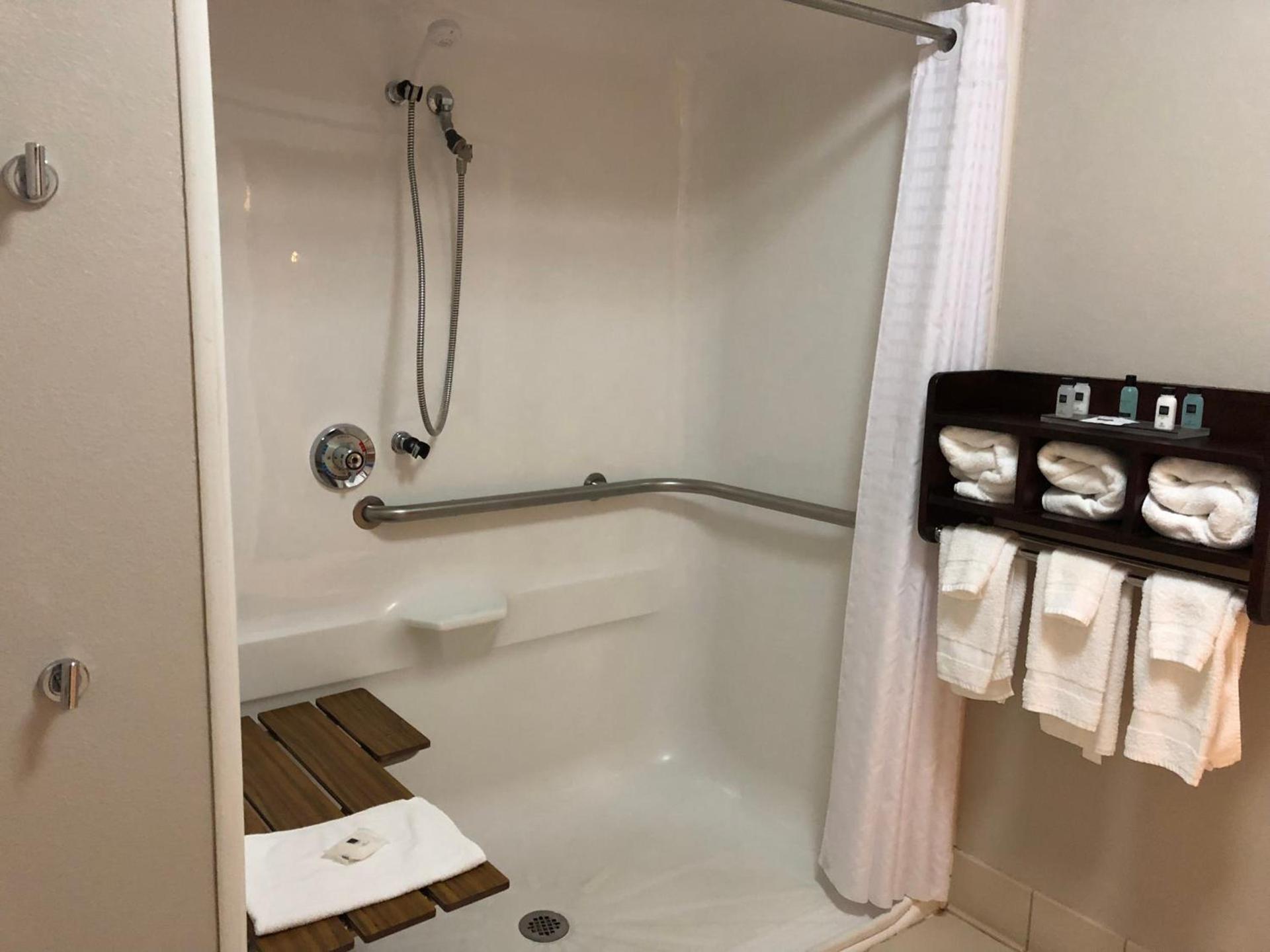 Country Inn & Suites by Radisson, Cookeville, TN photo 35
