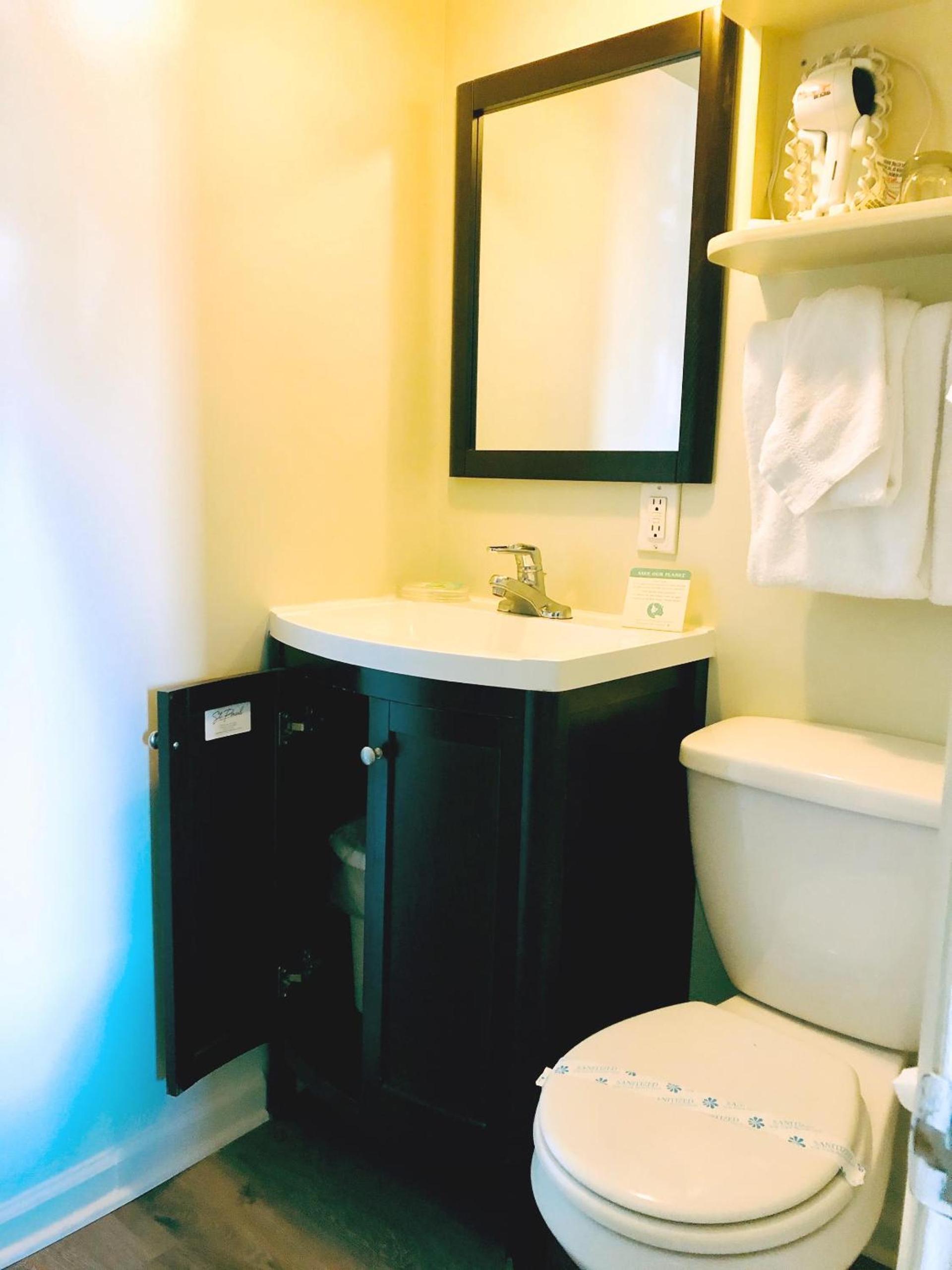 Bayfront Inn photo 23
