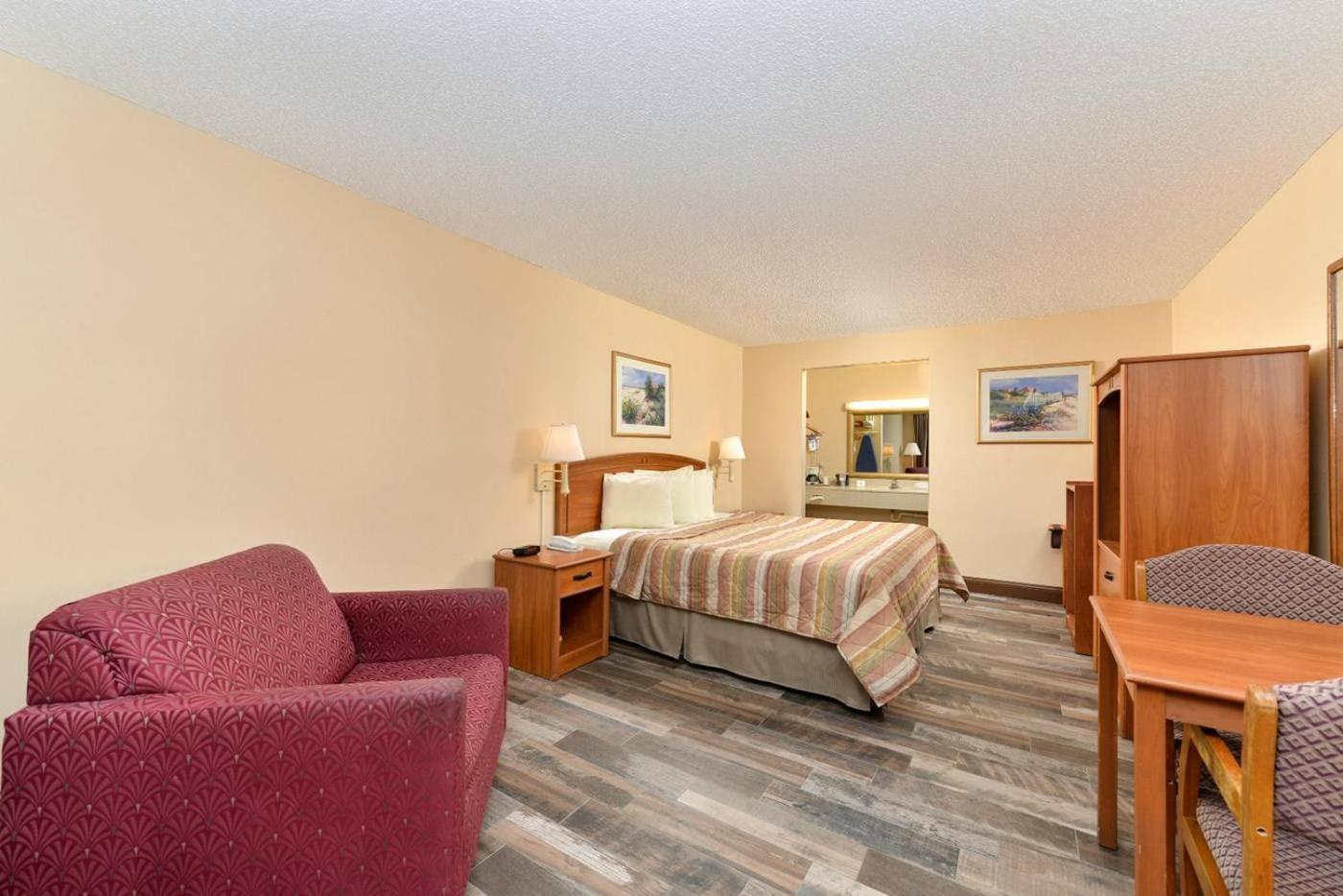 Americas Best Value Inn Ocean Inn photo 10